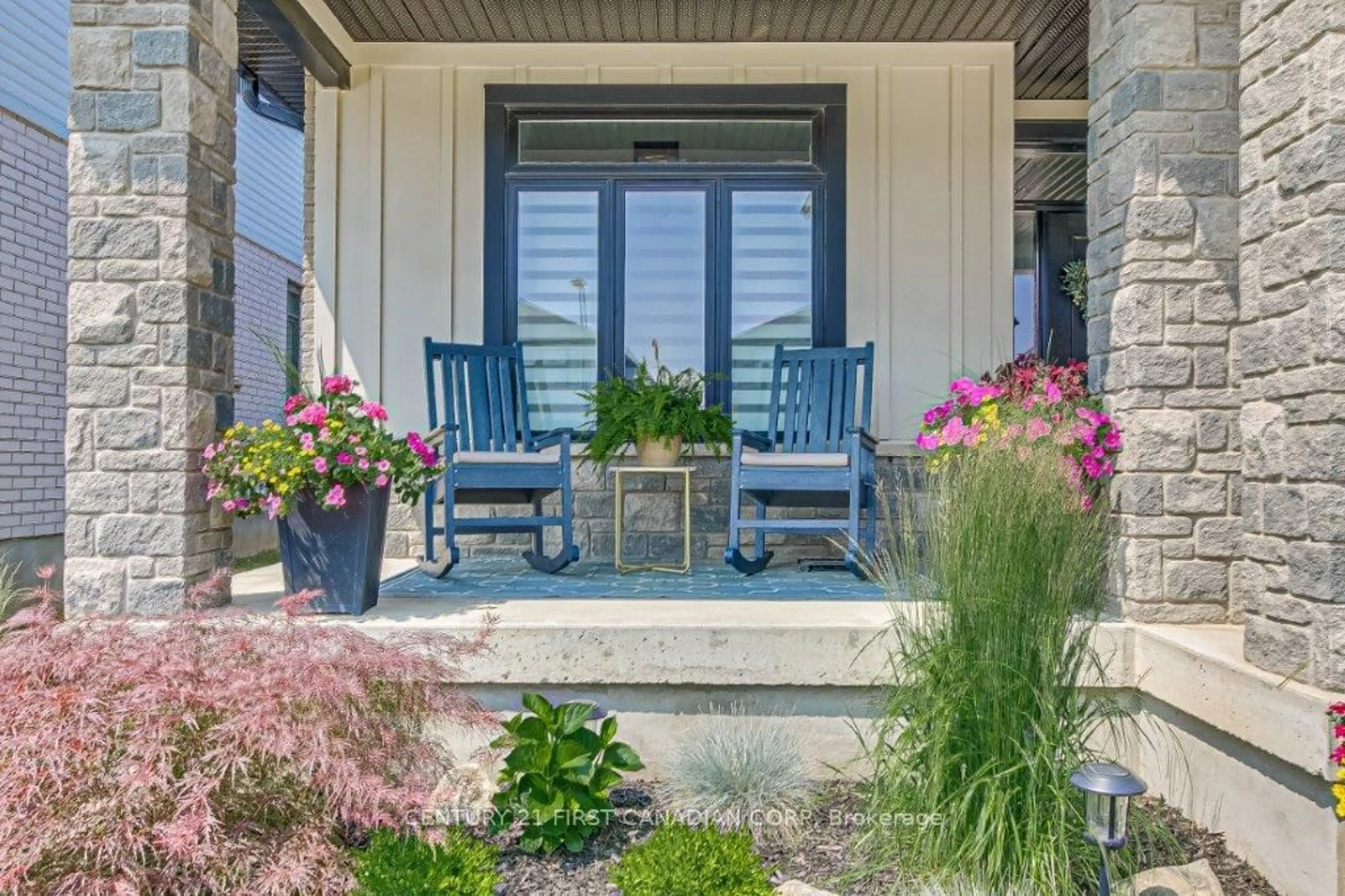 Patio, unknown for 4103 Campbell St, London South Ontario N6P 0H5