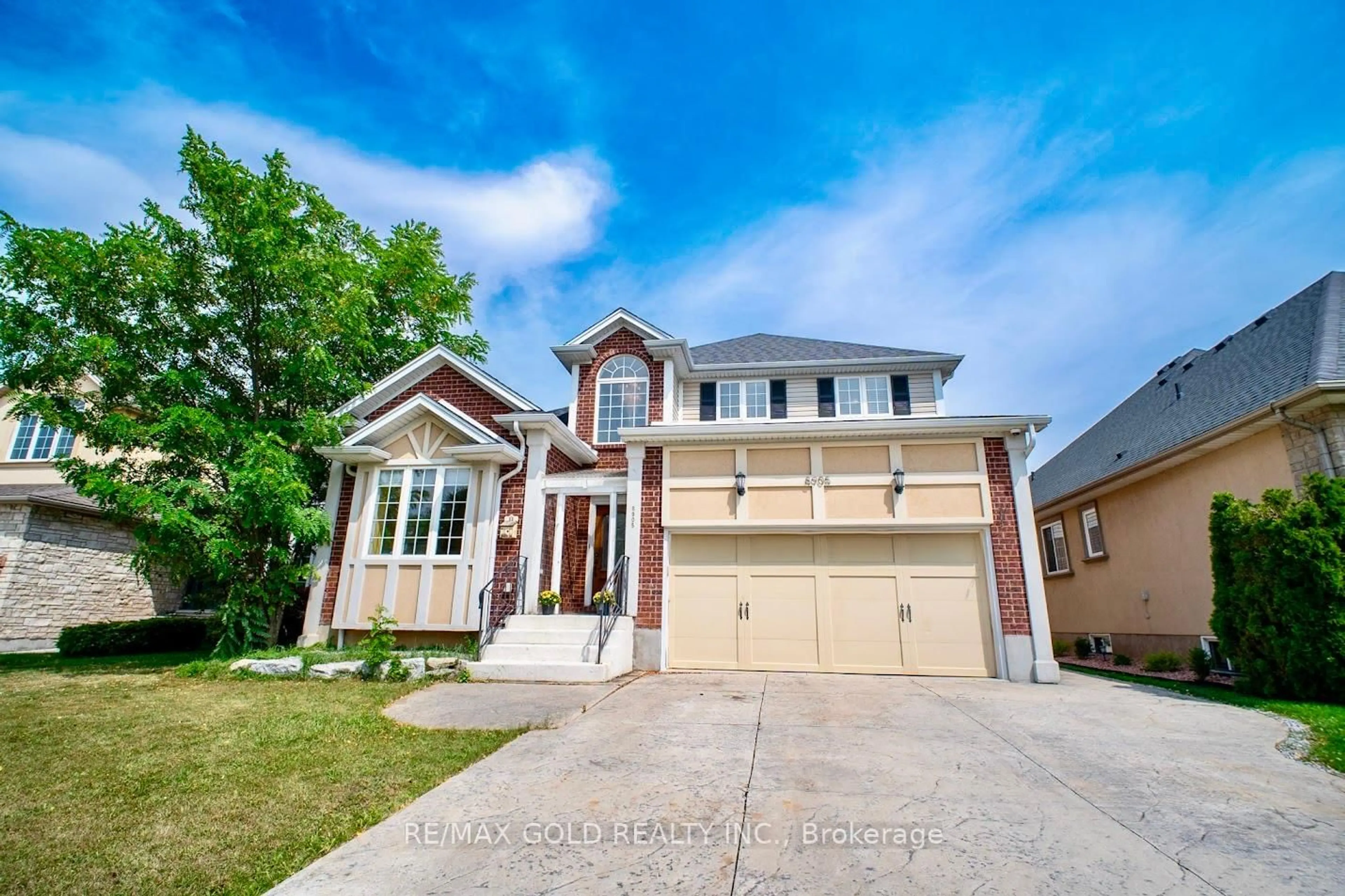 Home with brick exterior material, street for 8905 McGarry Dr, Niagara Falls Ontario L2H 3P1