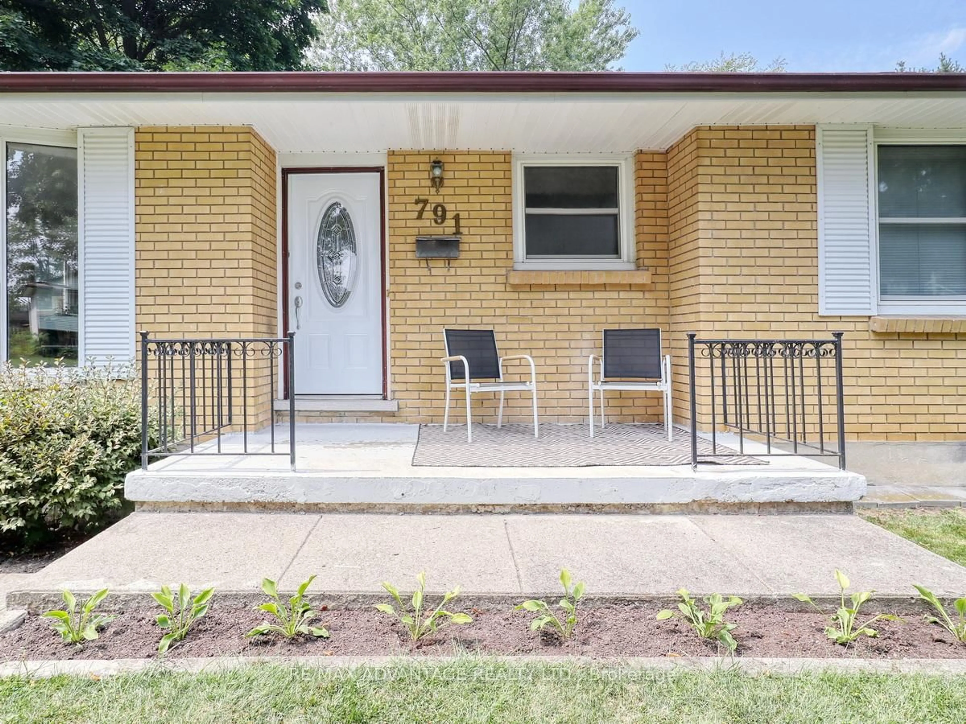 Unknown for 791 Westbury Cres, London South Ontario N6J 3C8