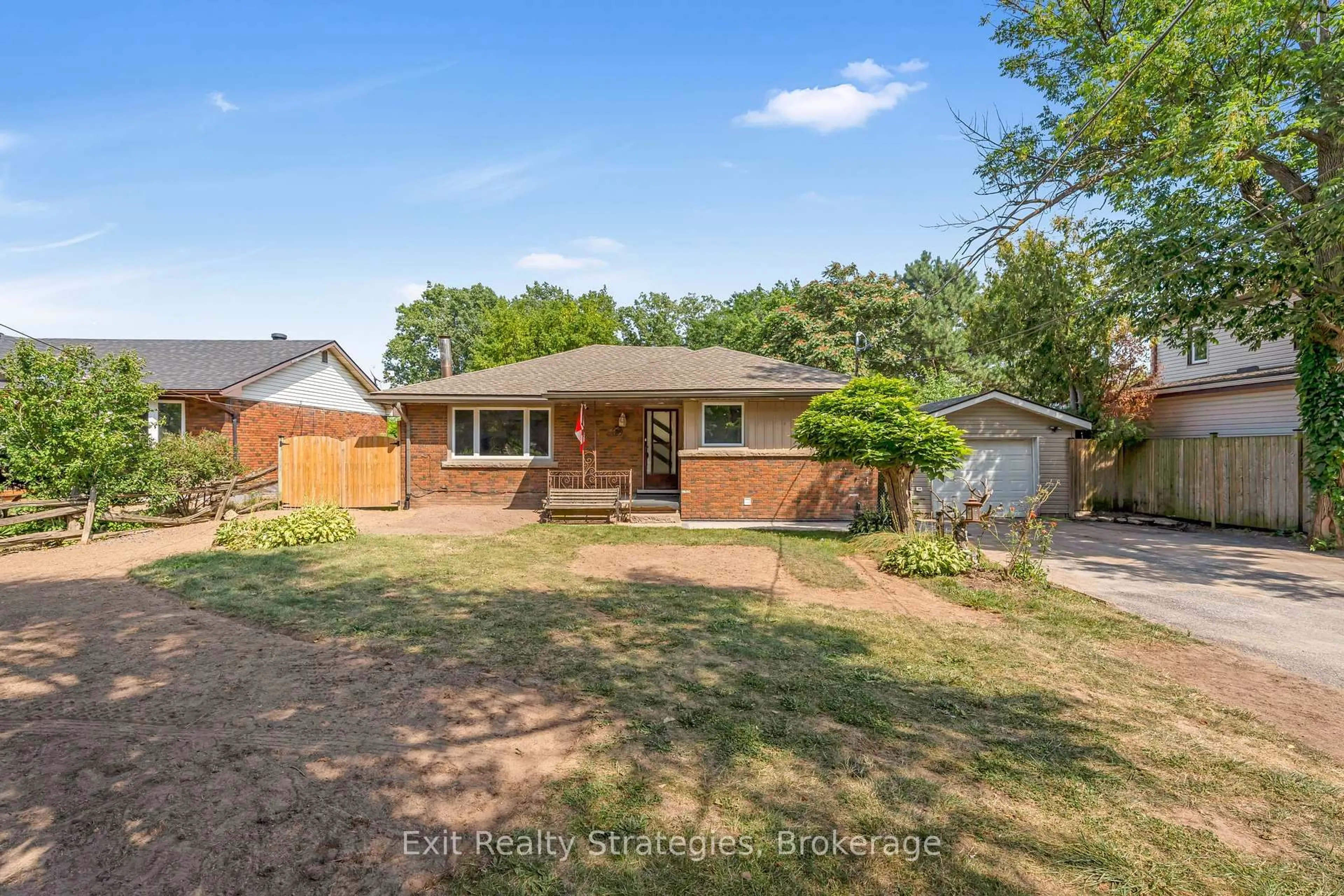 A pic from outside/outdoor area/front of a property/back of a property/a pic from drone, street for 1986 Stanley Av Ave, Niagara Falls Ontario L2E 6S4