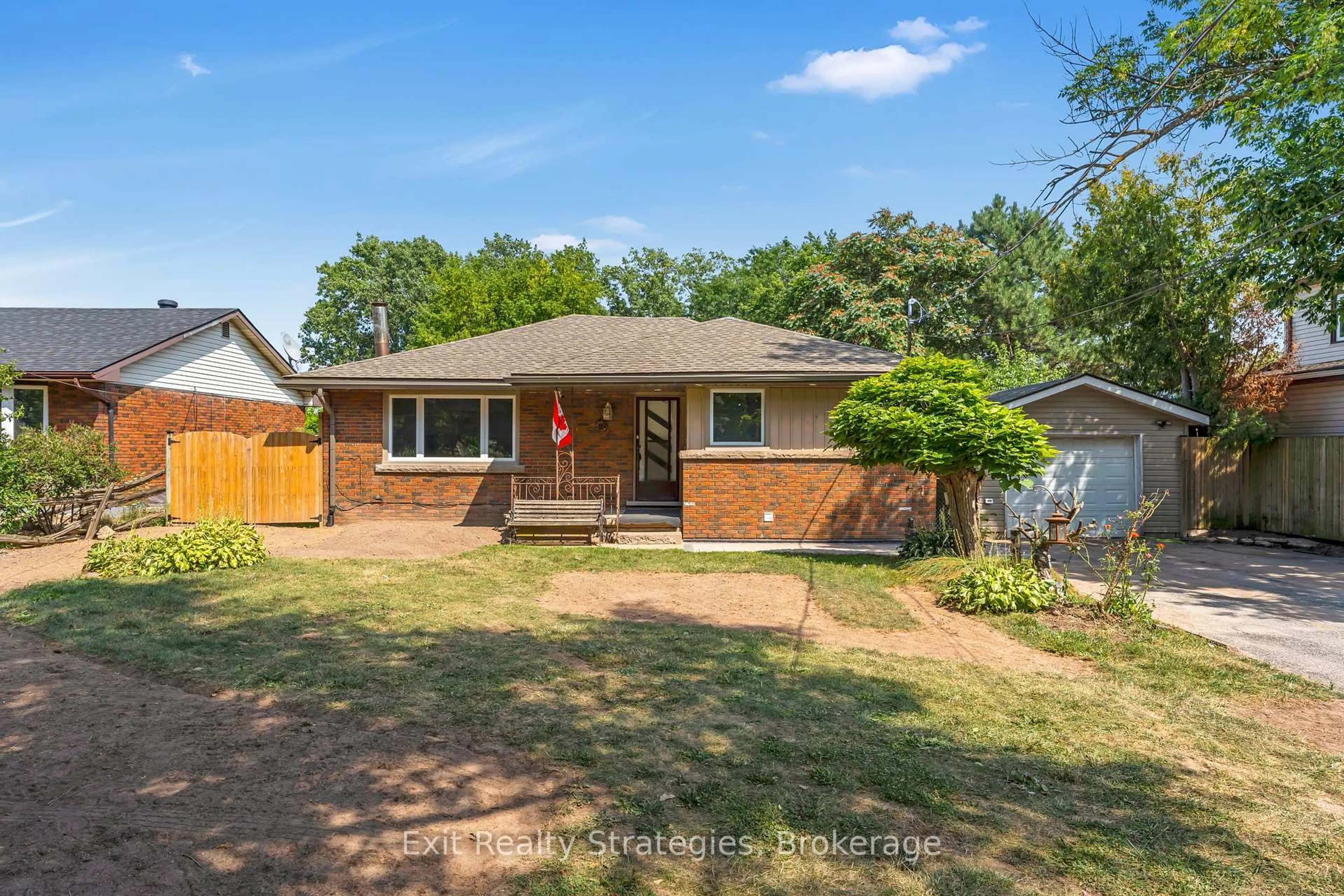 Home with brick exterior material, street for 1986 Stanley Av Ave, Niagara Falls Ontario L2E 6S4