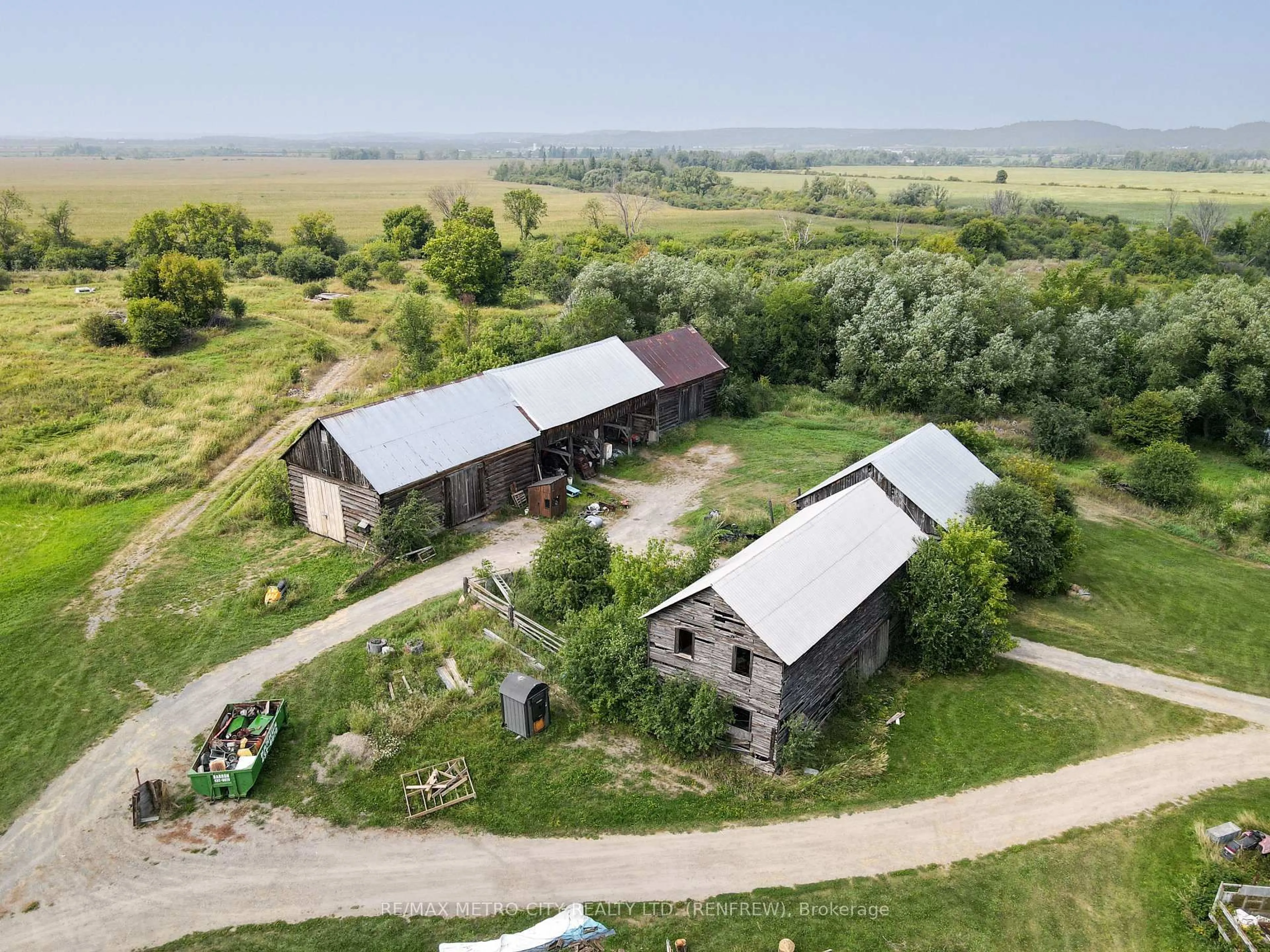 A pic from outside/outdoor area/front of a property/back of a property/a pic from drone, unknown for 1380 Highway 132 Highway, Renfrew Ontario K7V 3Z5