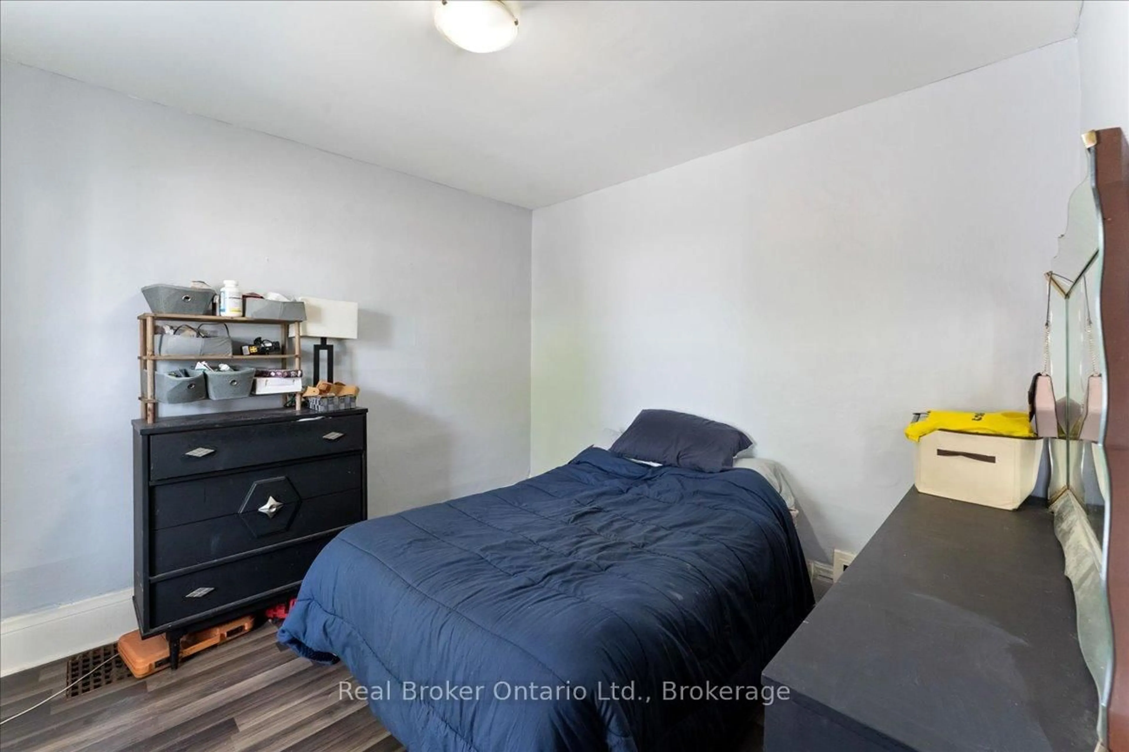 A pic of a room for 416 Deere St, Welland Ontario L3B 2L8