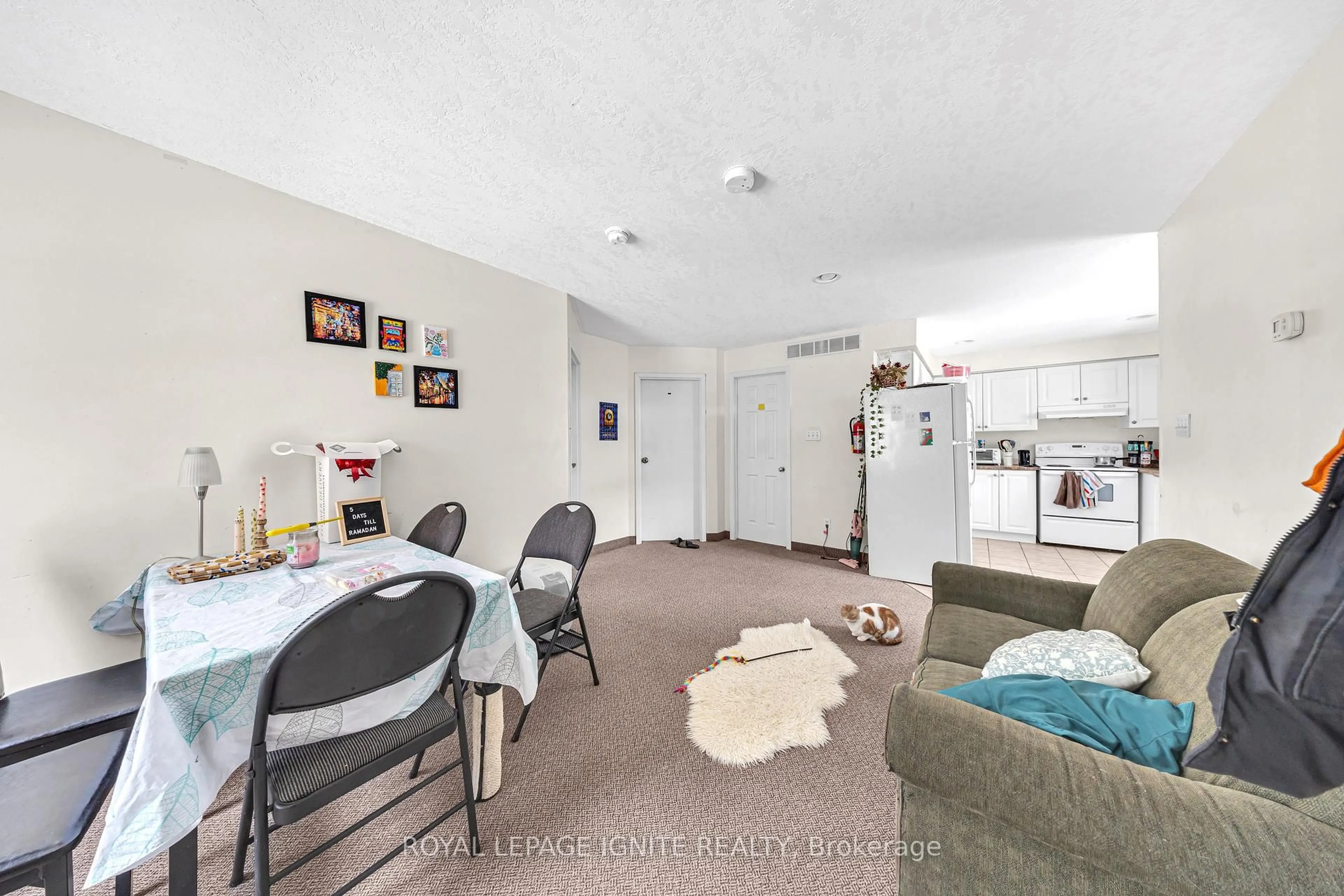 A pic of a room for 327 Spruce St, Waterloo Ontario N2L 3M6