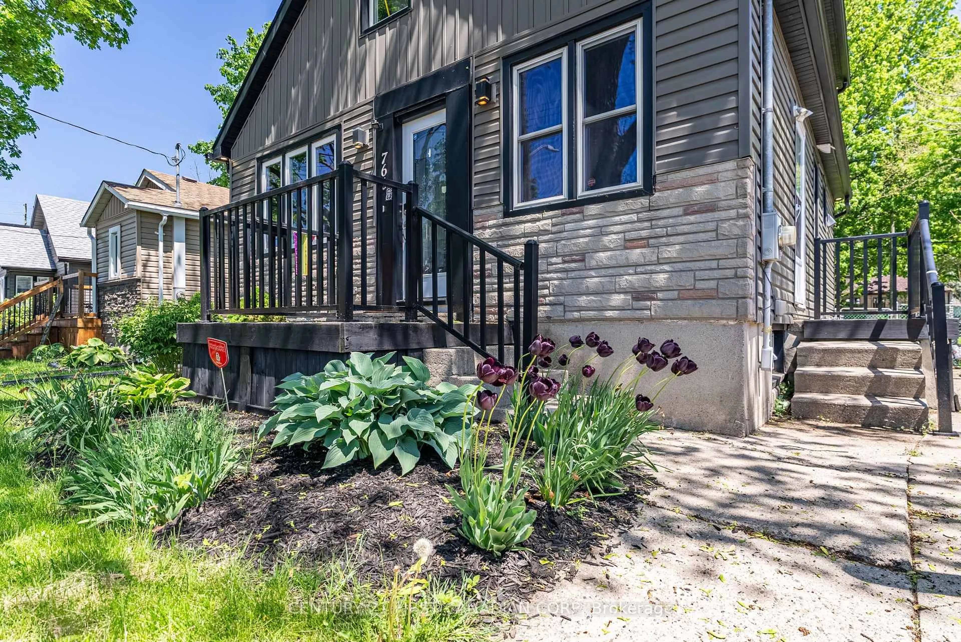 Unknown for 766 Glasgow St, London East Ontario N5Y 1V9