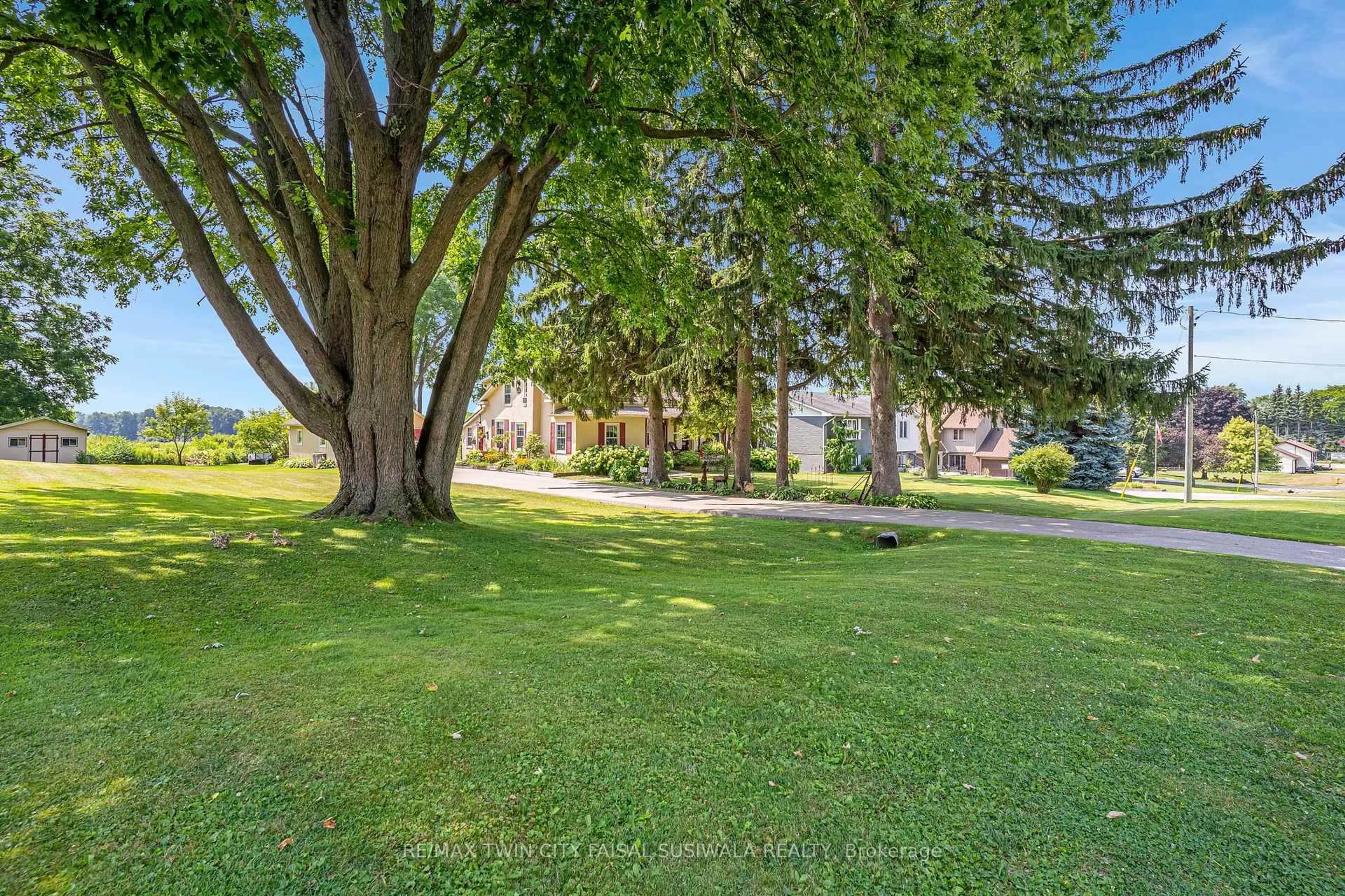 Patio, street for 91 Albert St, Blandford-Blenheim Ontario N0J 1S0