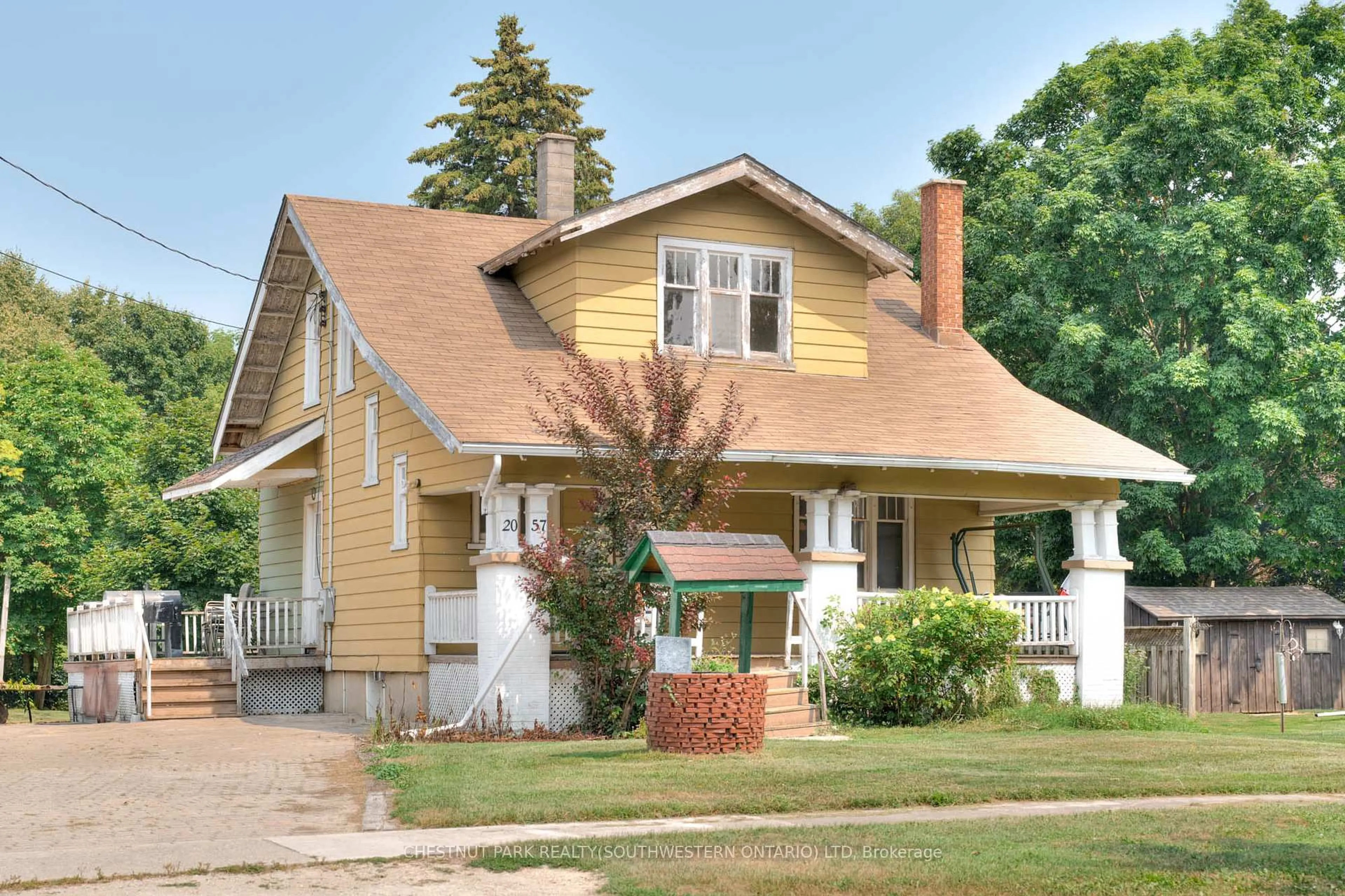 Unknown for 2057 Martin St, Howick Ontario N0G 1X0