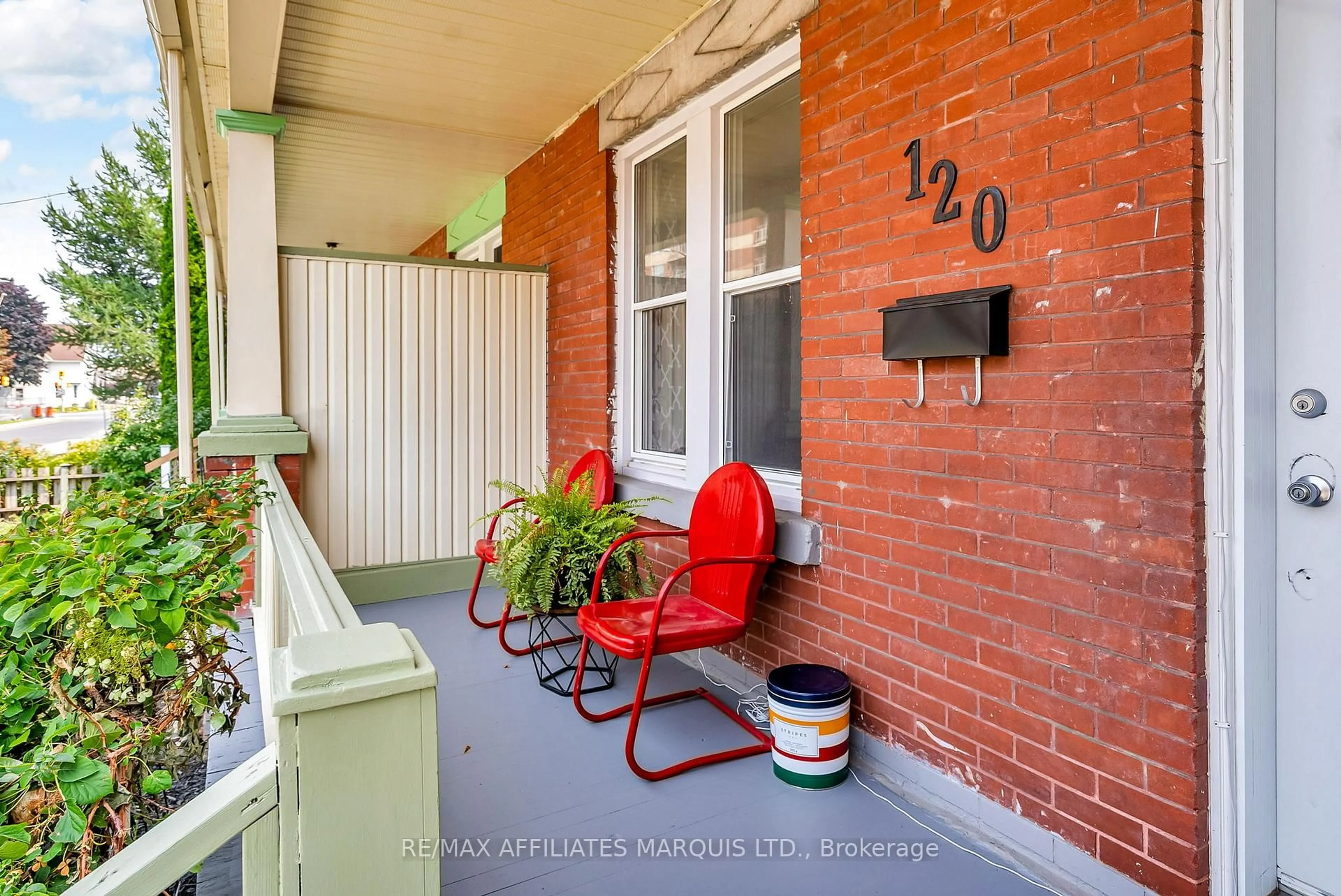 Patio, street for 120 First St, Cornwall Ontario K6J 3R9