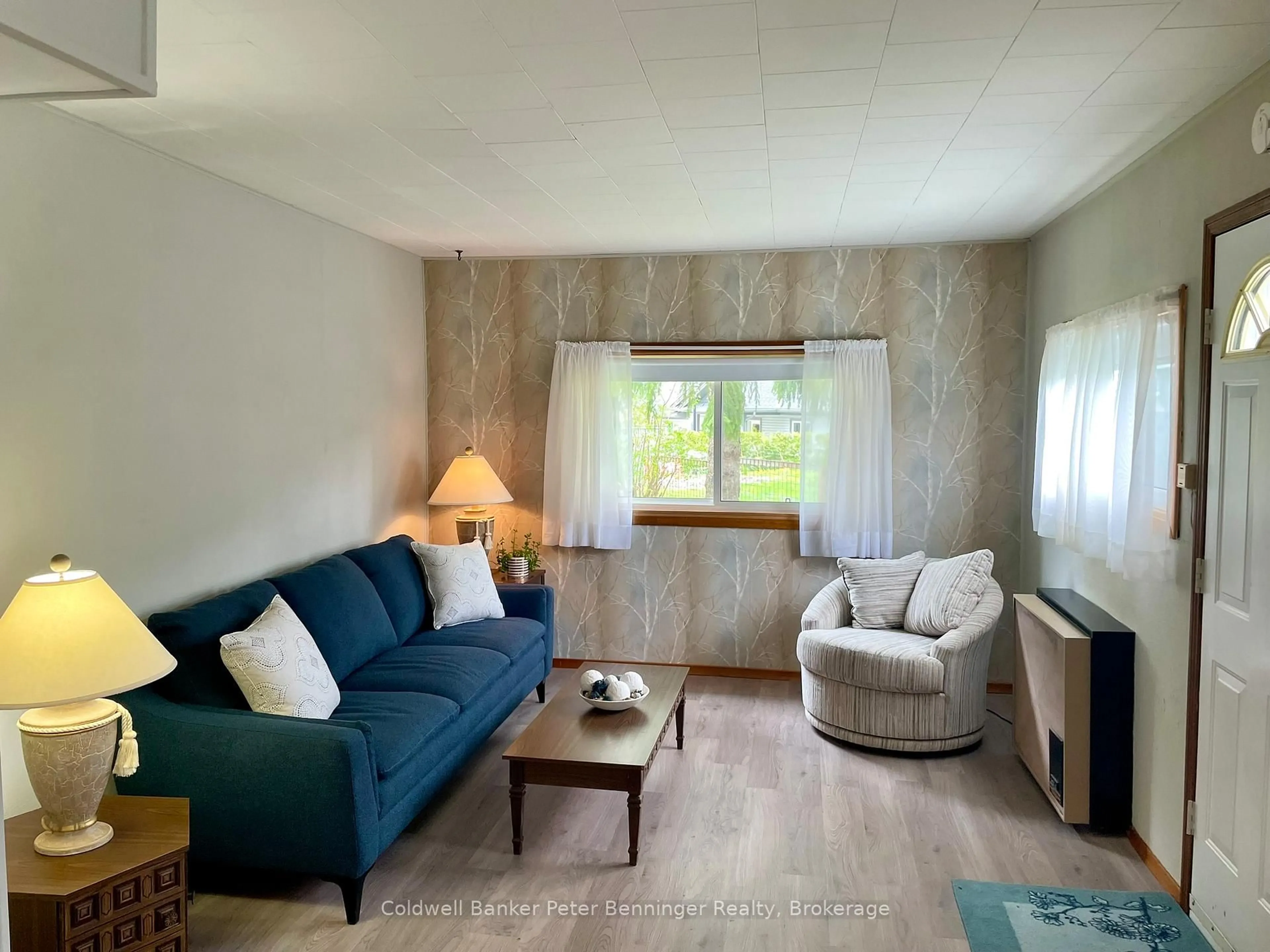 Living room with furniture, unknown for 105 McGivern St, Brockton Ontario N0G 2V0