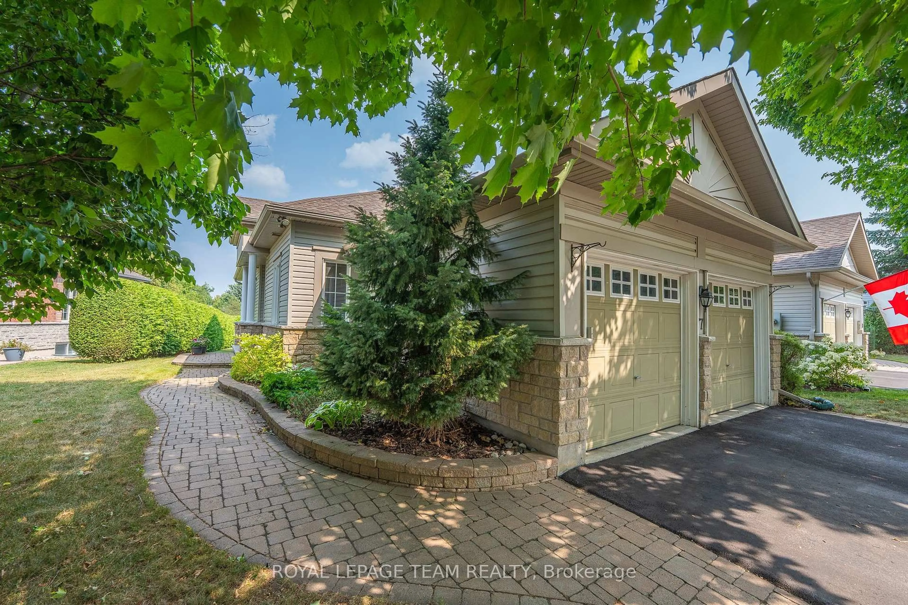 Unknown for 77 Kinmount Private, Ottawa Ontario K2T 1K1