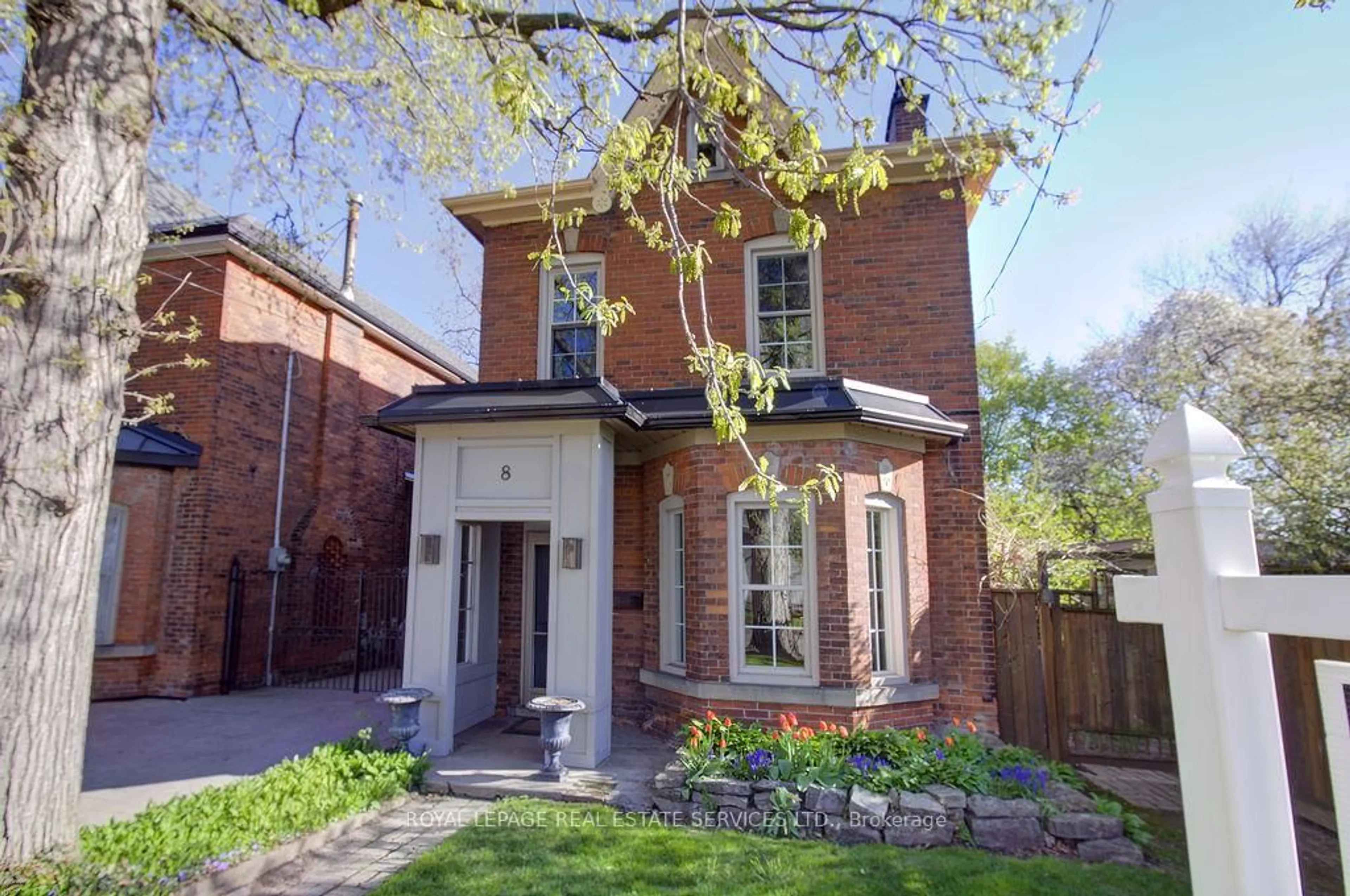 Home with brick exterior material, street for 8 Duff St, Hamilton Ontario L9C 1A7
