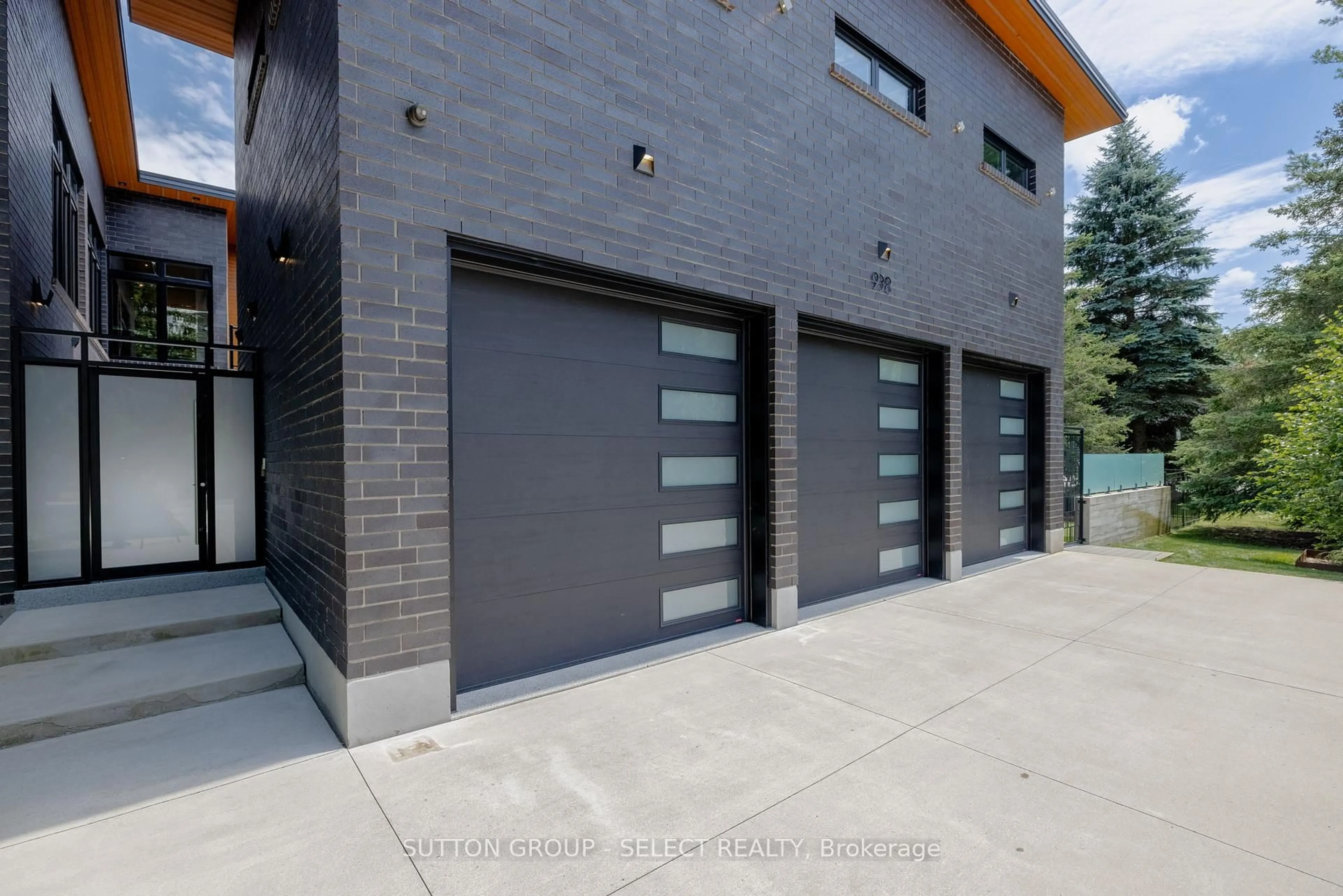 Home with brick exterior material, street for 9385 ELVIAGE Dr, London South Ontario N6K 4R8