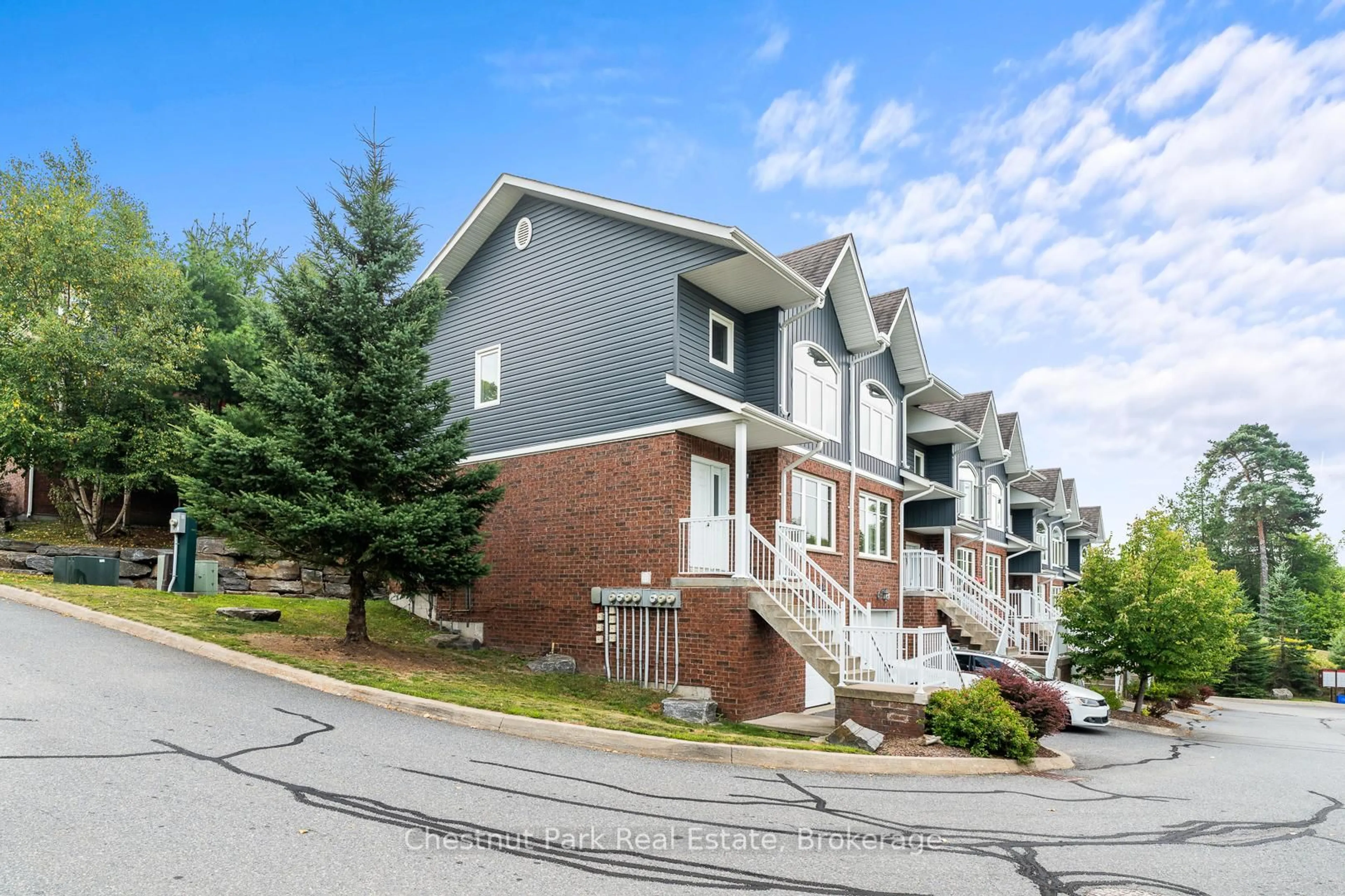 Unknown for 37 Silver St #13, Huntsville Ontario P1H 1M2
