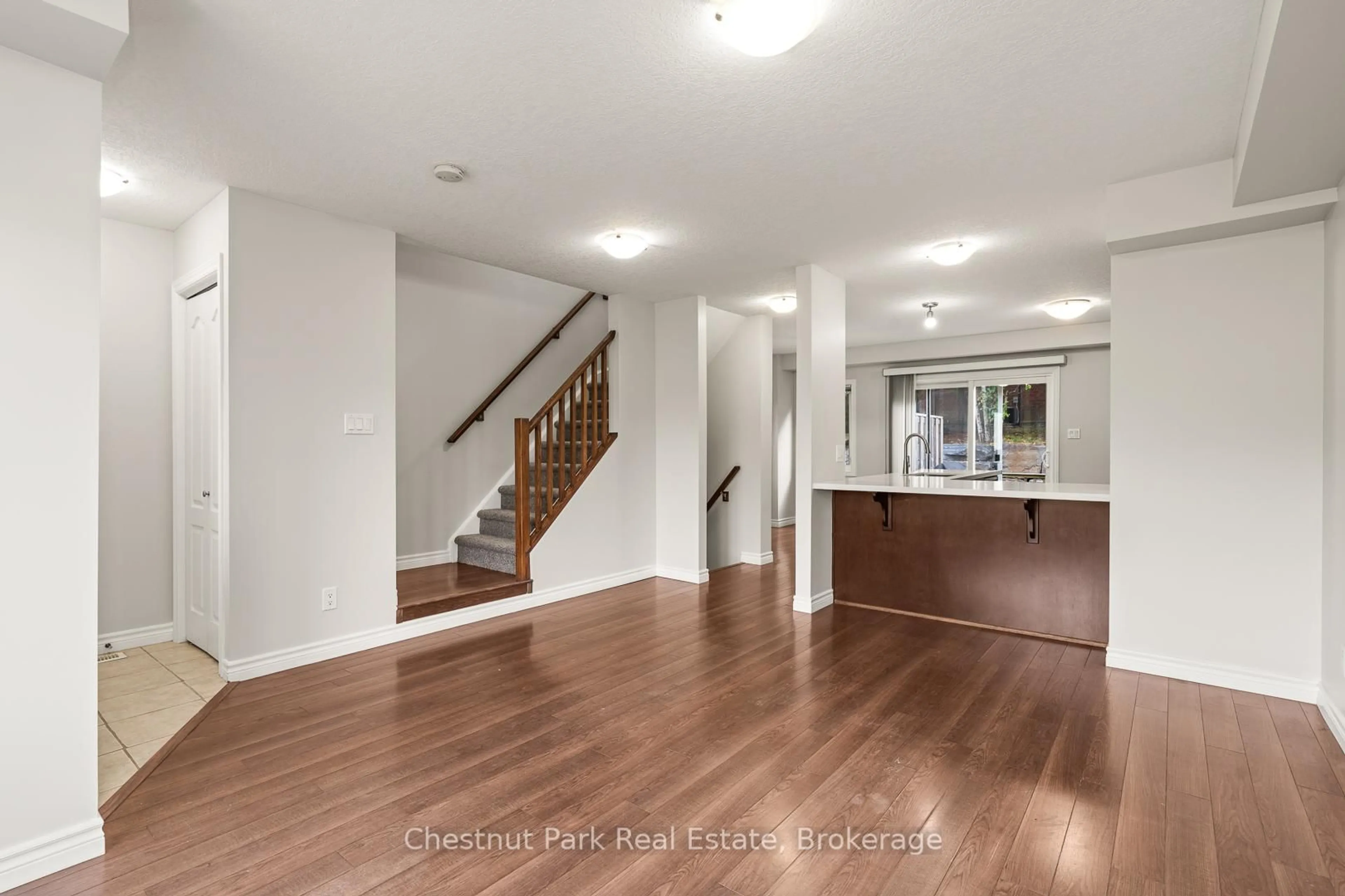 Unknown for 37 Silver St #13, Huntsville Ontario P1H 1M2