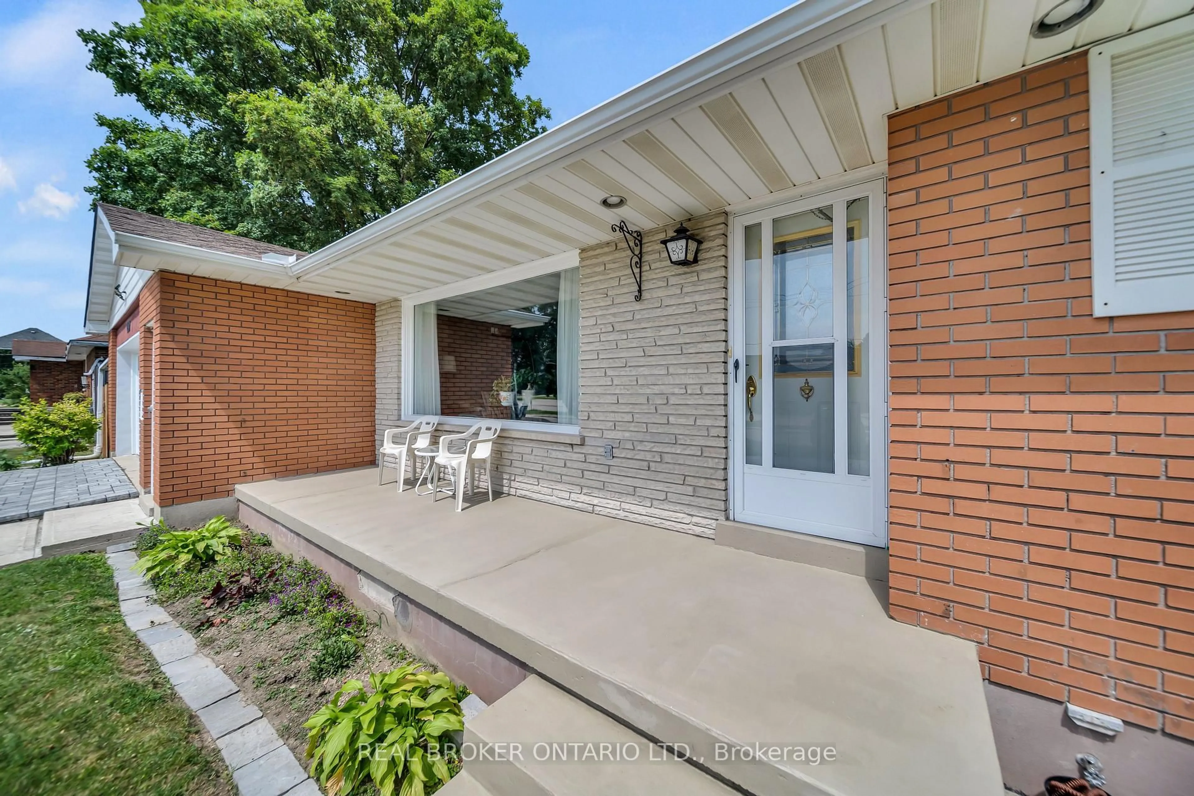 Home with brick exterior material, street for 490 Saddler St, West Grey Ontario N0G 1R0