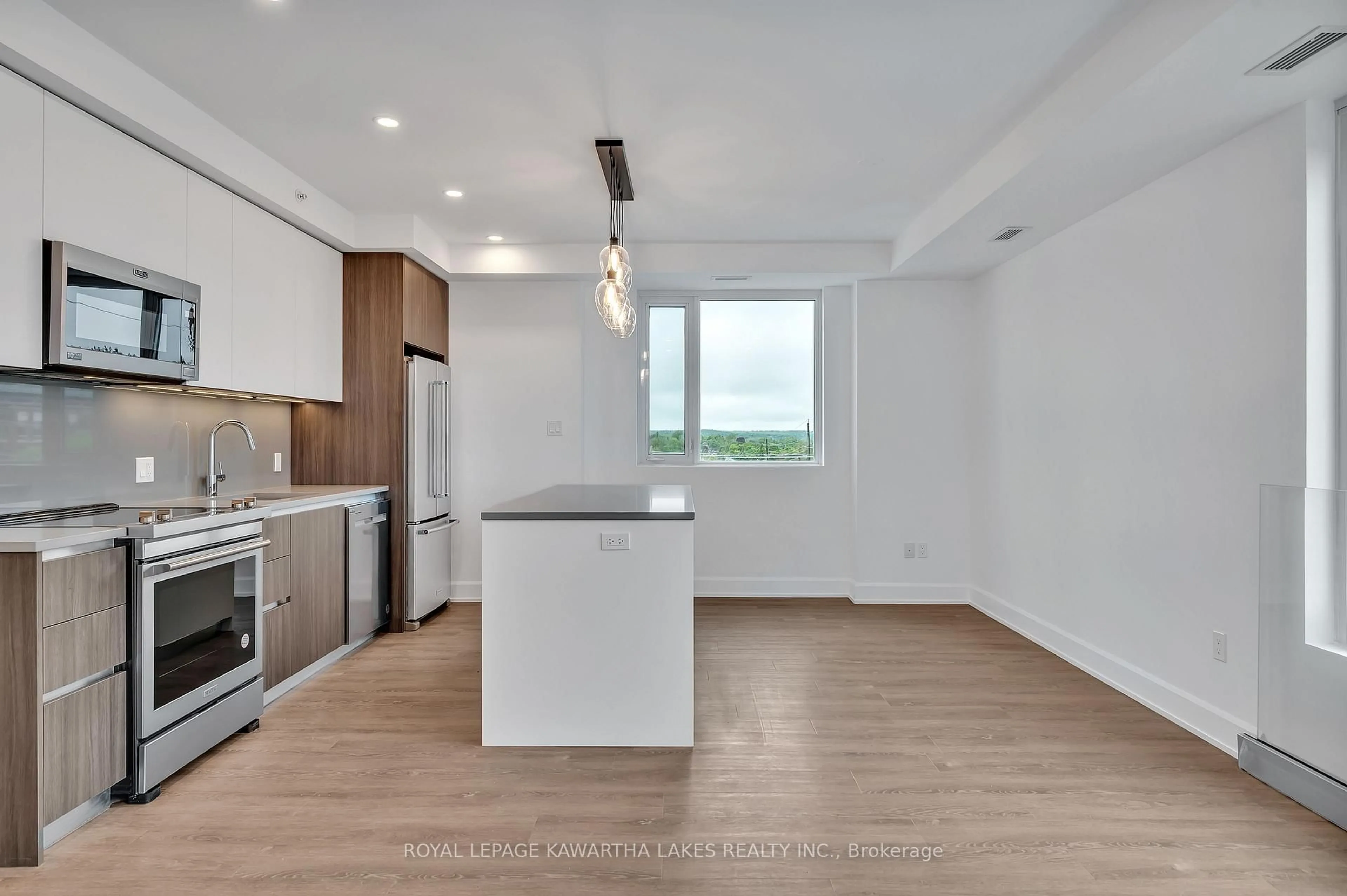 Open concept kitchen, unknown for 195 HUNTER St #404, Peterborough East Ontario K9H 1G9