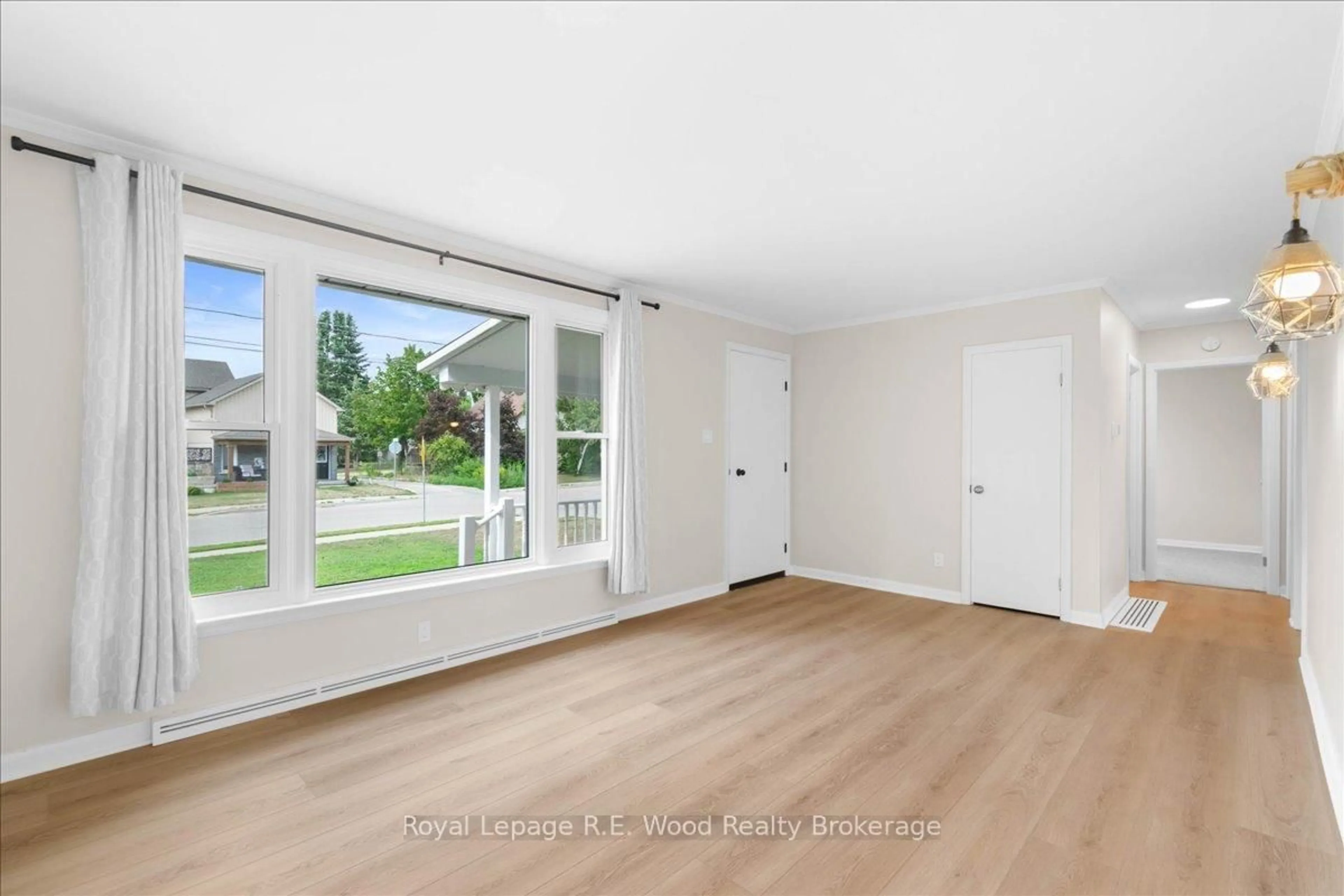 A pic of a room for 35 Sanders St, Tillsonburg Ontario N4G 1H7