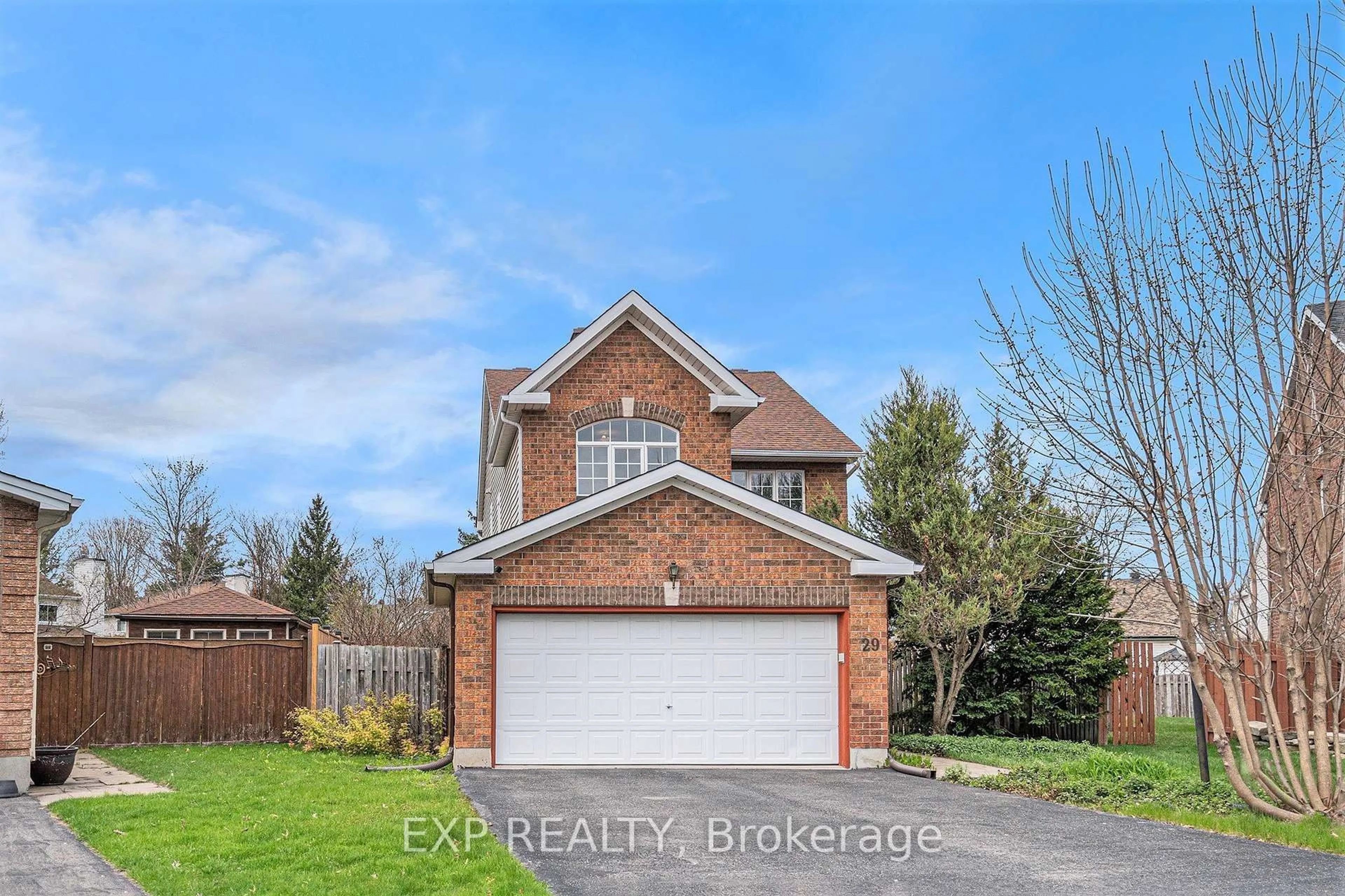 A pic from outside/outdoor area/front of a property/back of a property/a pic from drone, street for 29 Woodford Way, Ottawa Ontario K2J 4B9