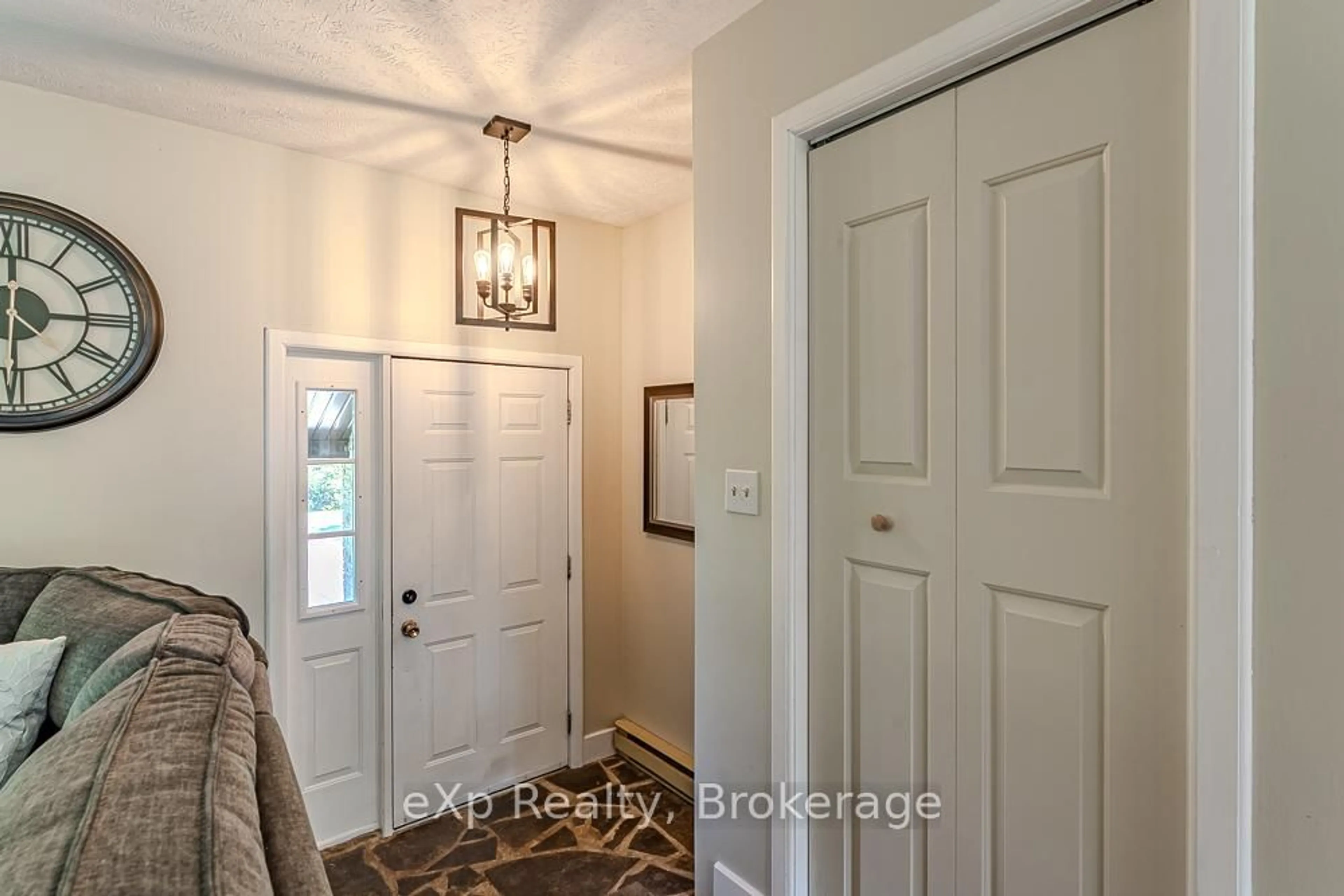 Indoor entryway for 502354 GREY ROAD 1 Rd, Georgian Bluffs Ontario N0H 2T0