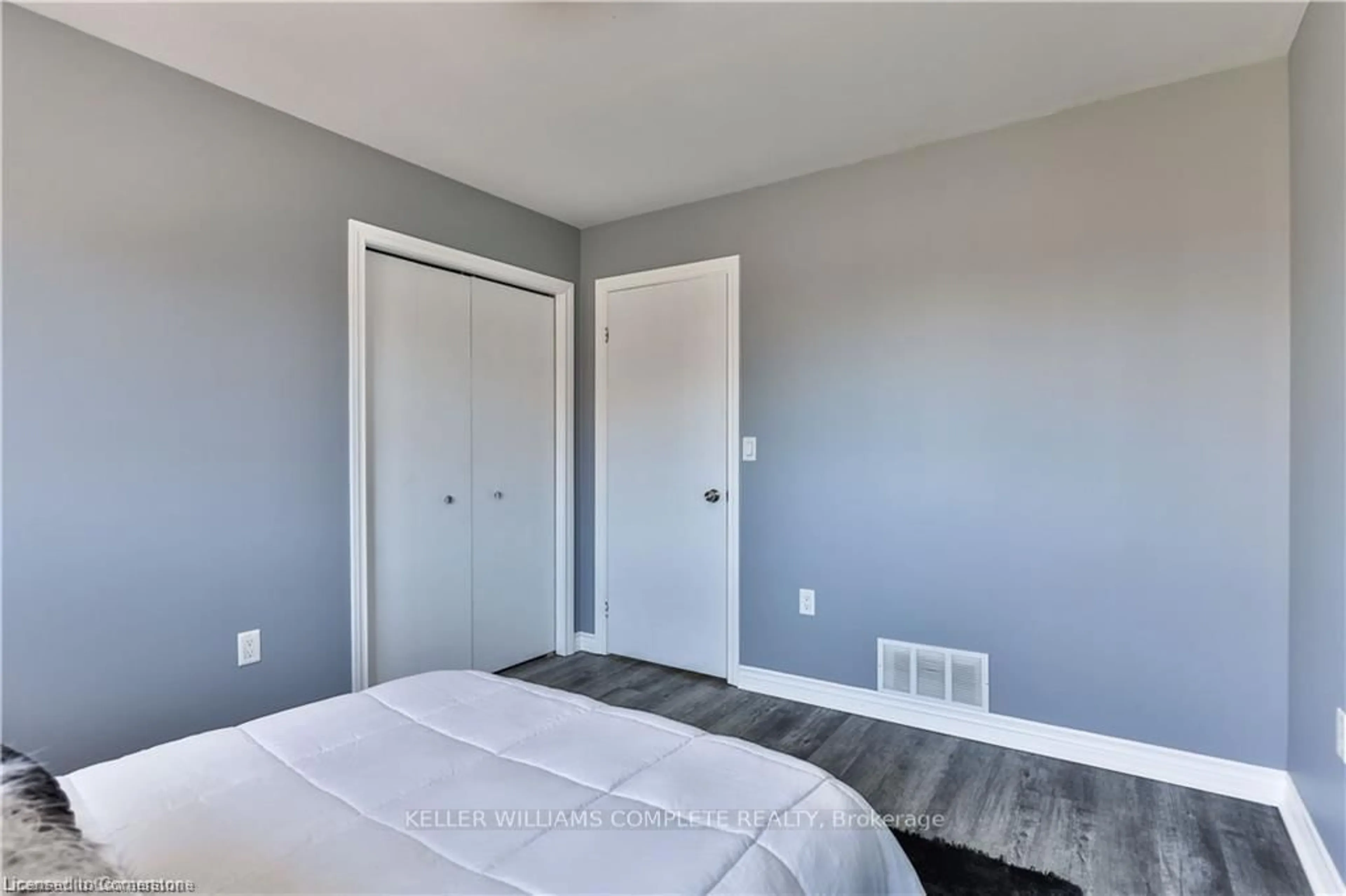 A pic of a room for 98 THOMAS Ave, Brantford Ontario N3S 7V4
