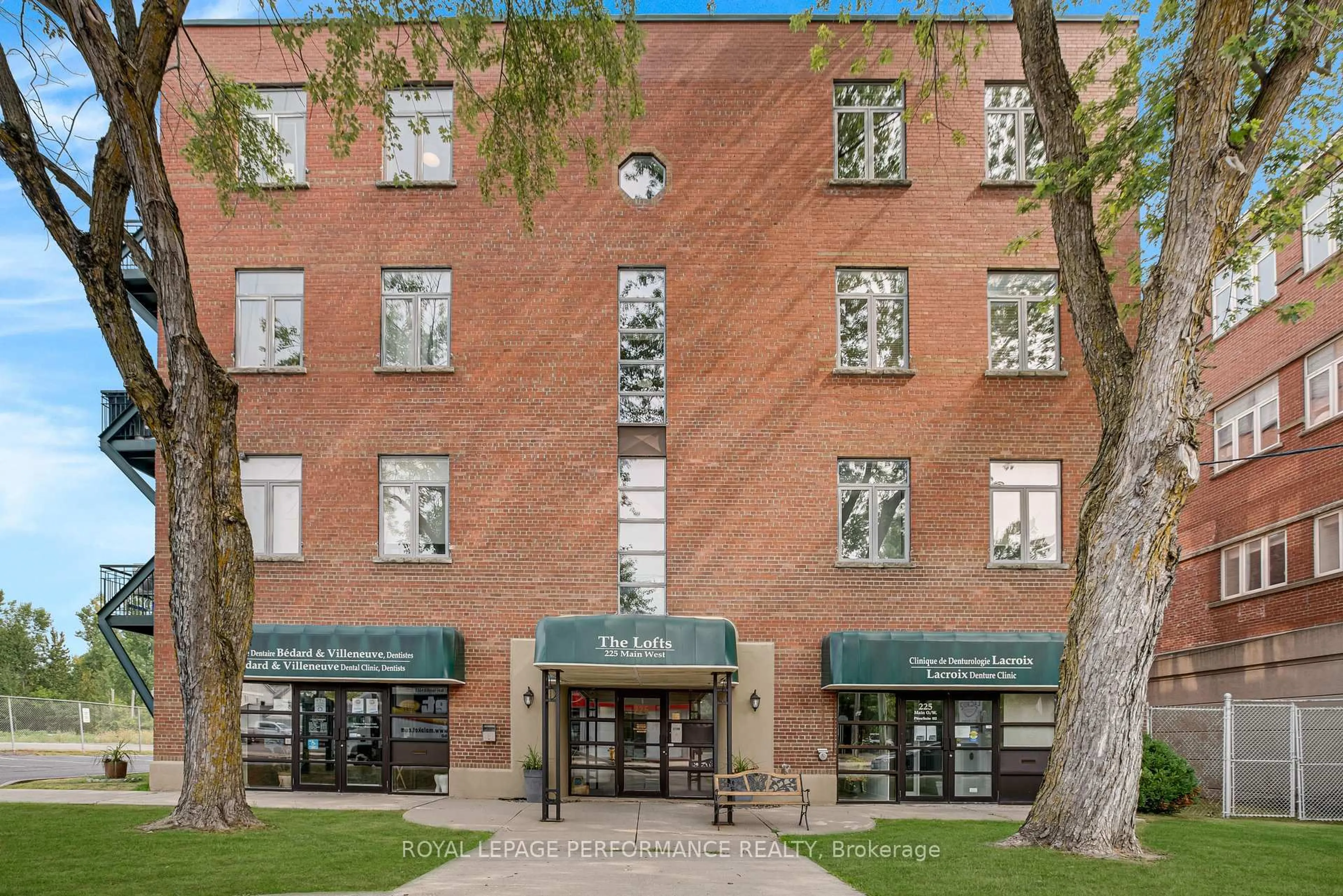 Unknown for 225 Main St #304, Hawkesbury Ontario K6A 3R7