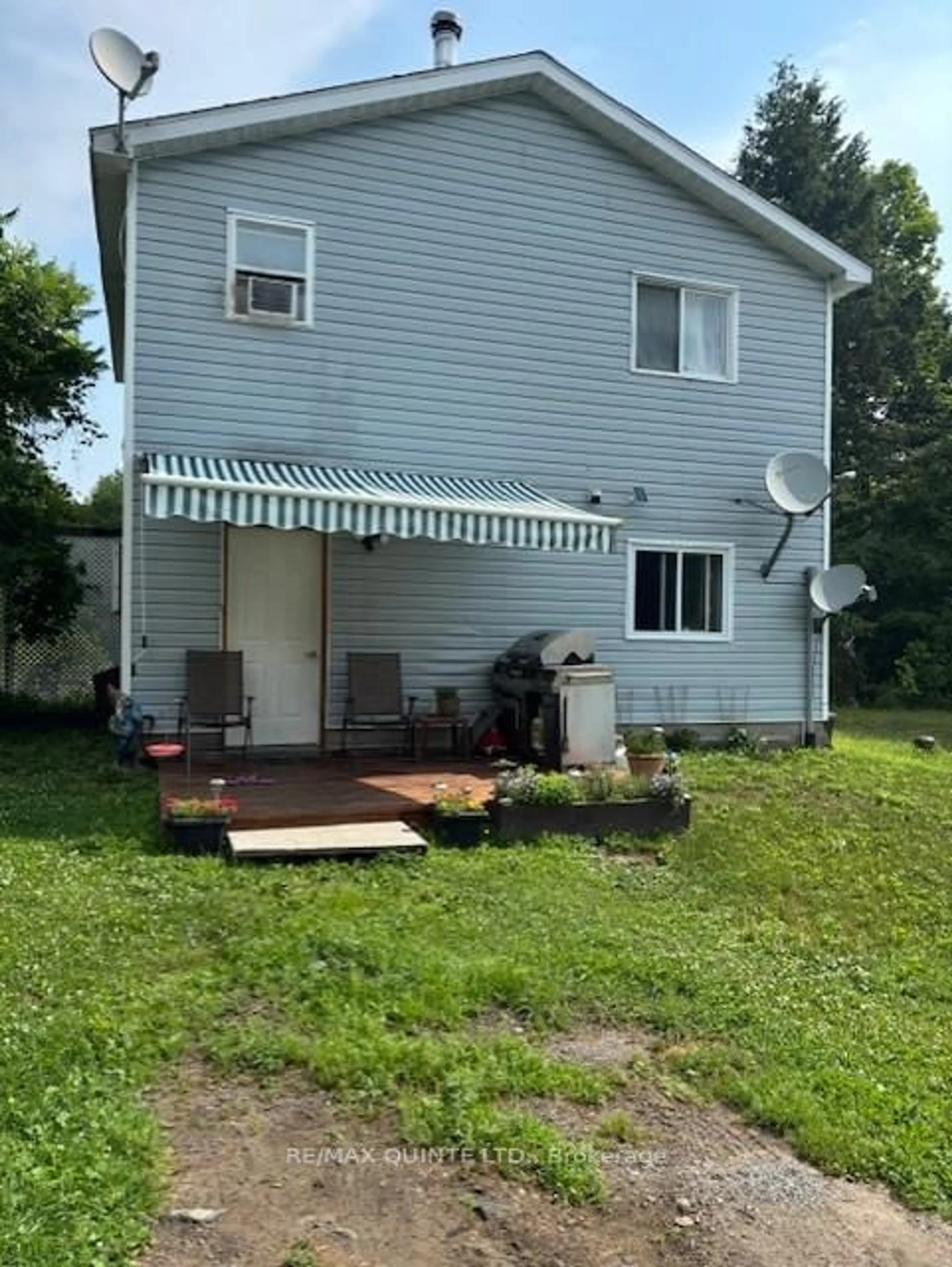 Patio, unknown for 18610 Hwy 62 Highway, Madoc Ontario K0K 2K0