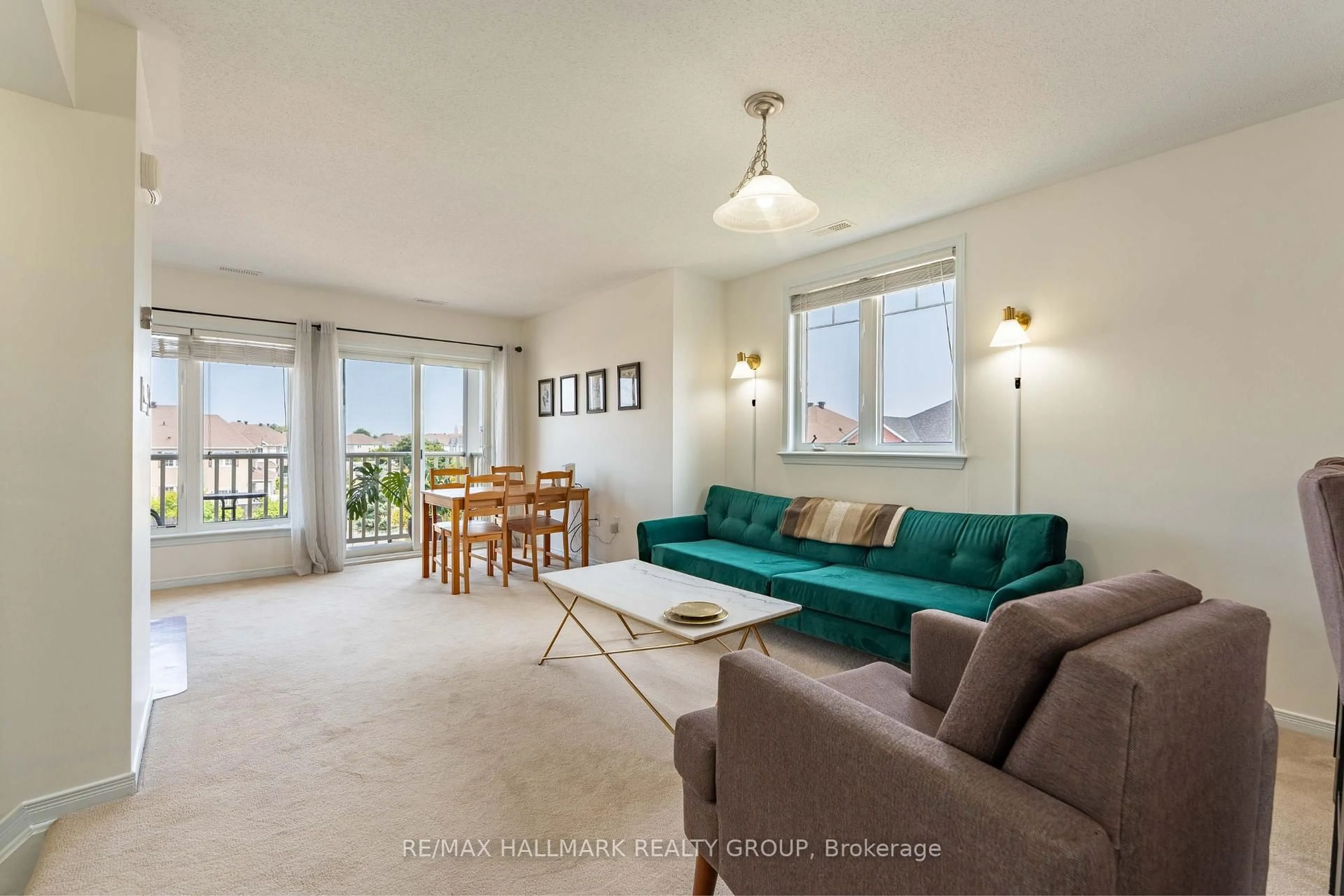 Living room with furniture, unknown for 260 Shanly Private, Ottawa Ontario K2J 5X6