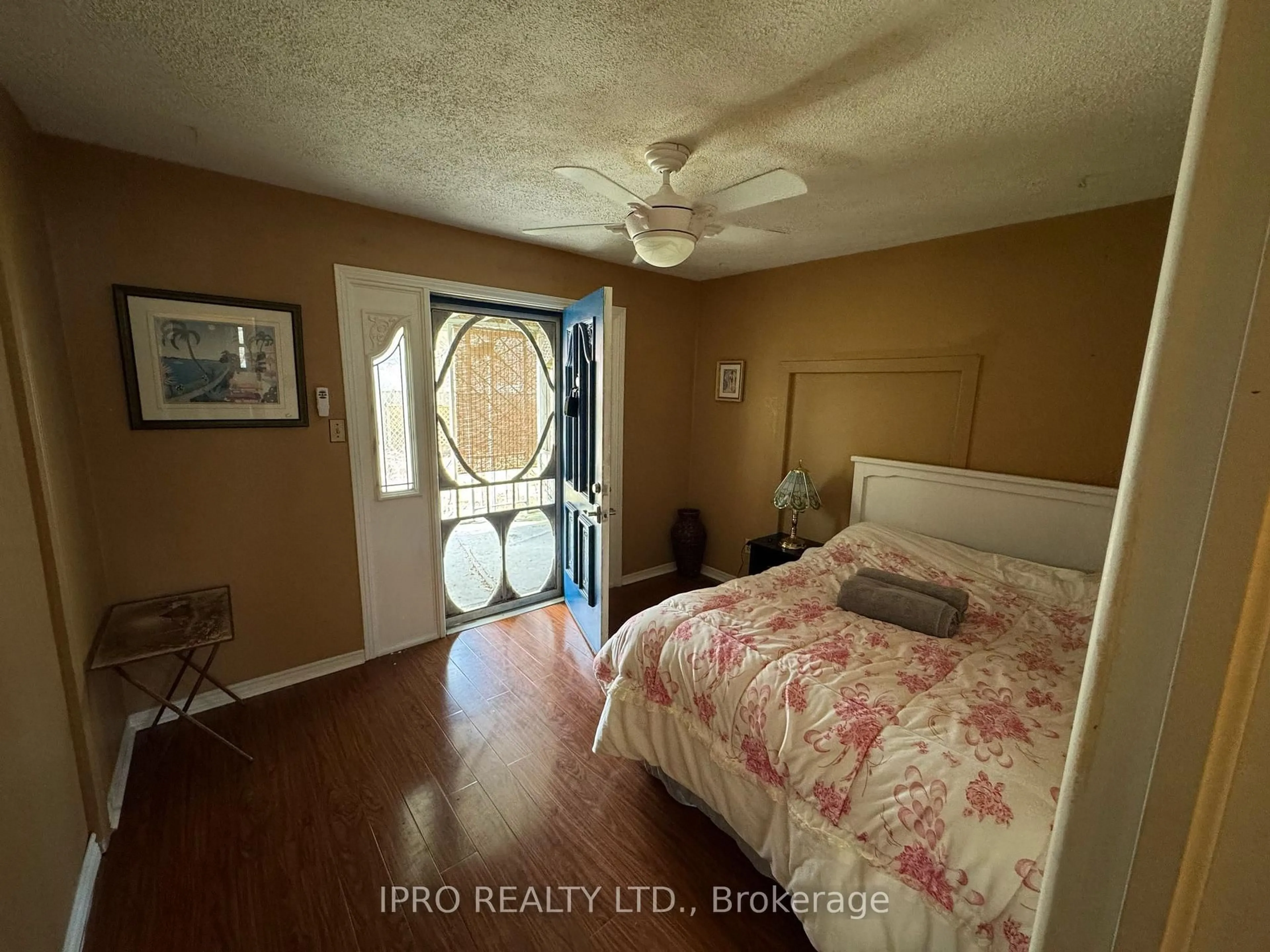 A pic of a room for 329 George St, Central Elgin Ontario N5L 1C5