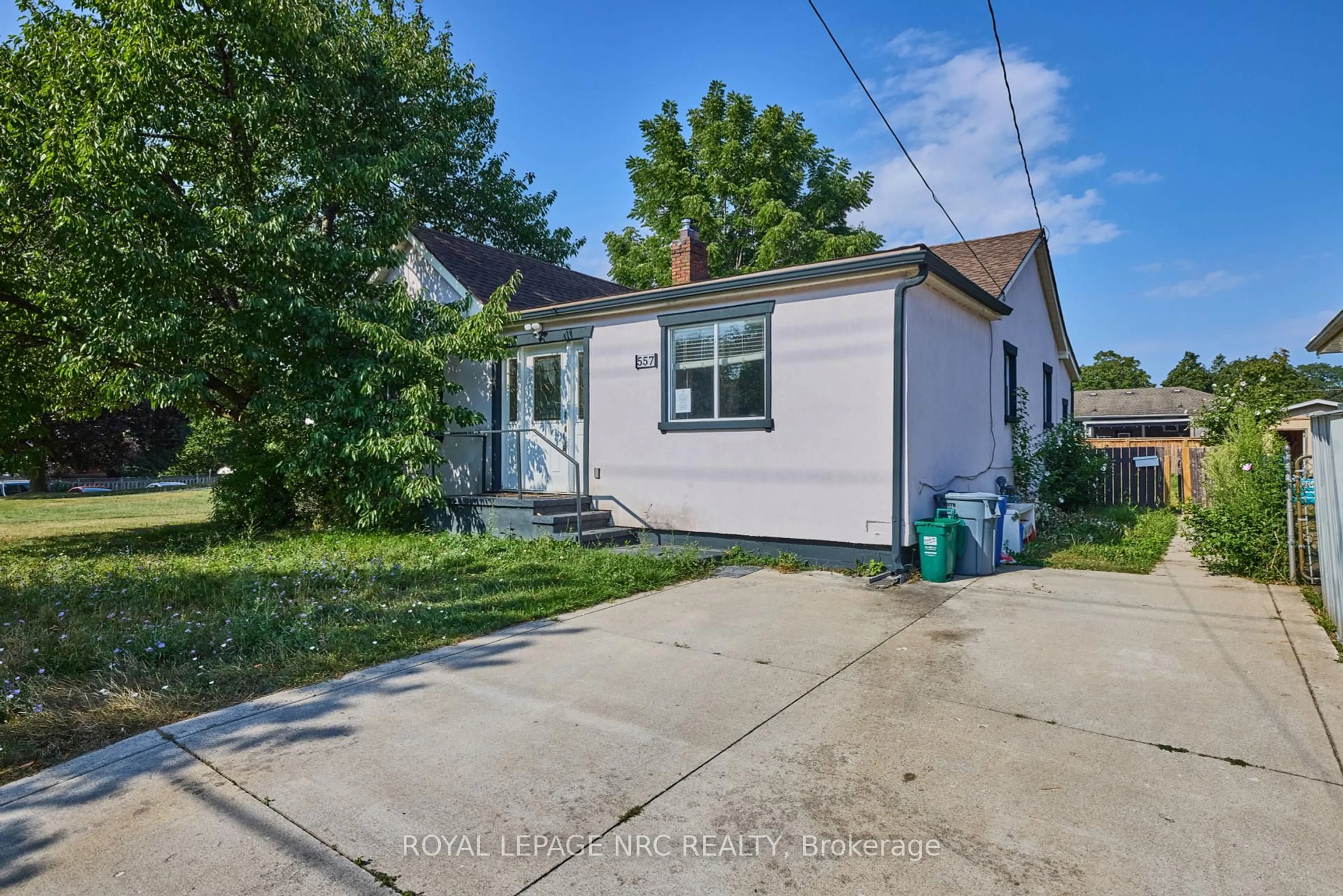Unknown for 557 Geneva St, St. Catharines Ontario L2N 2J1