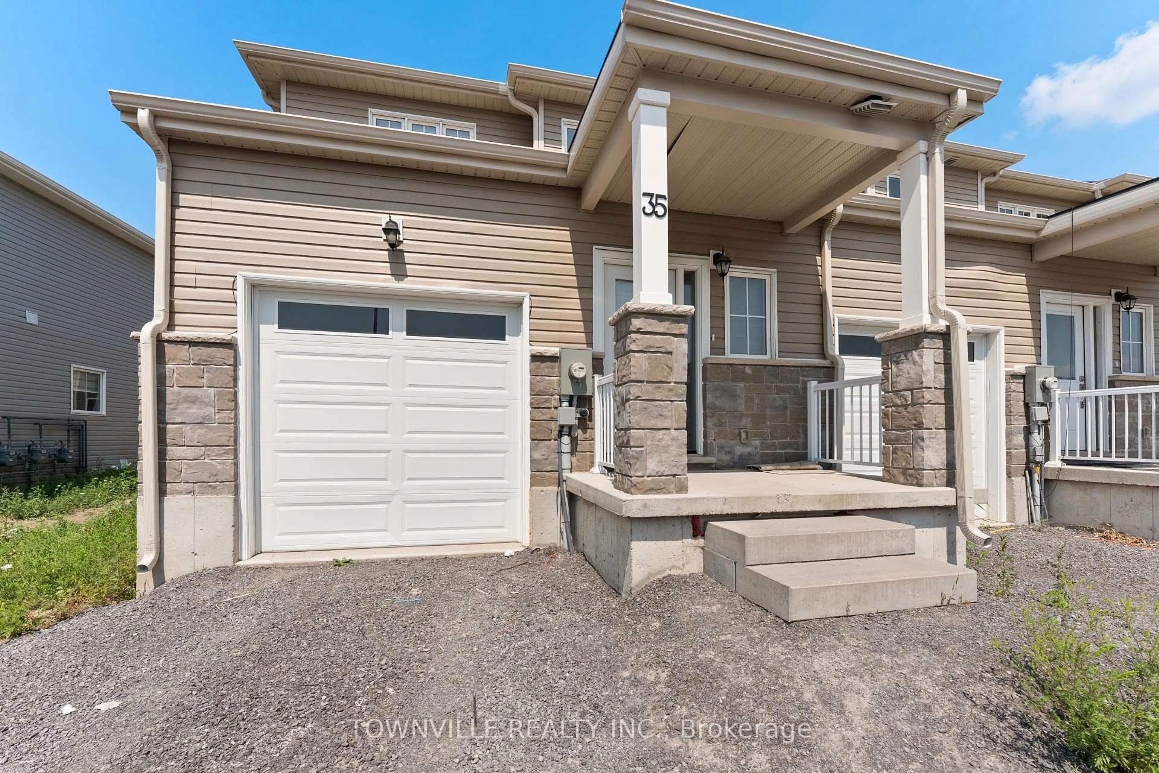 Home with vinyl exterior material, street for 35 Lincoln Dr, Belleville Ontario K8N 0T7