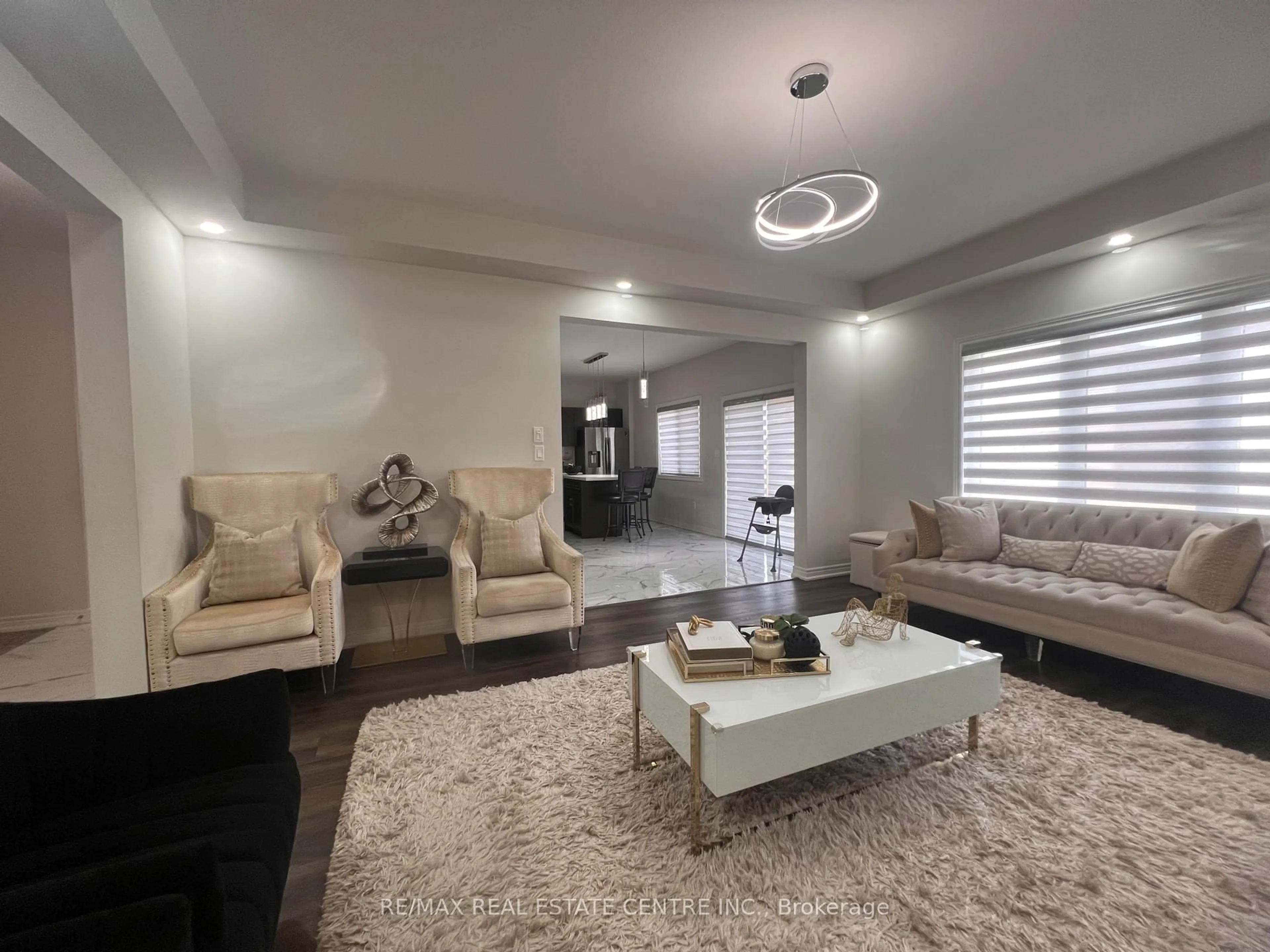 Living room with furniture, unknown for 12 Swan Ave, Pelham Ontario L0S 1E6