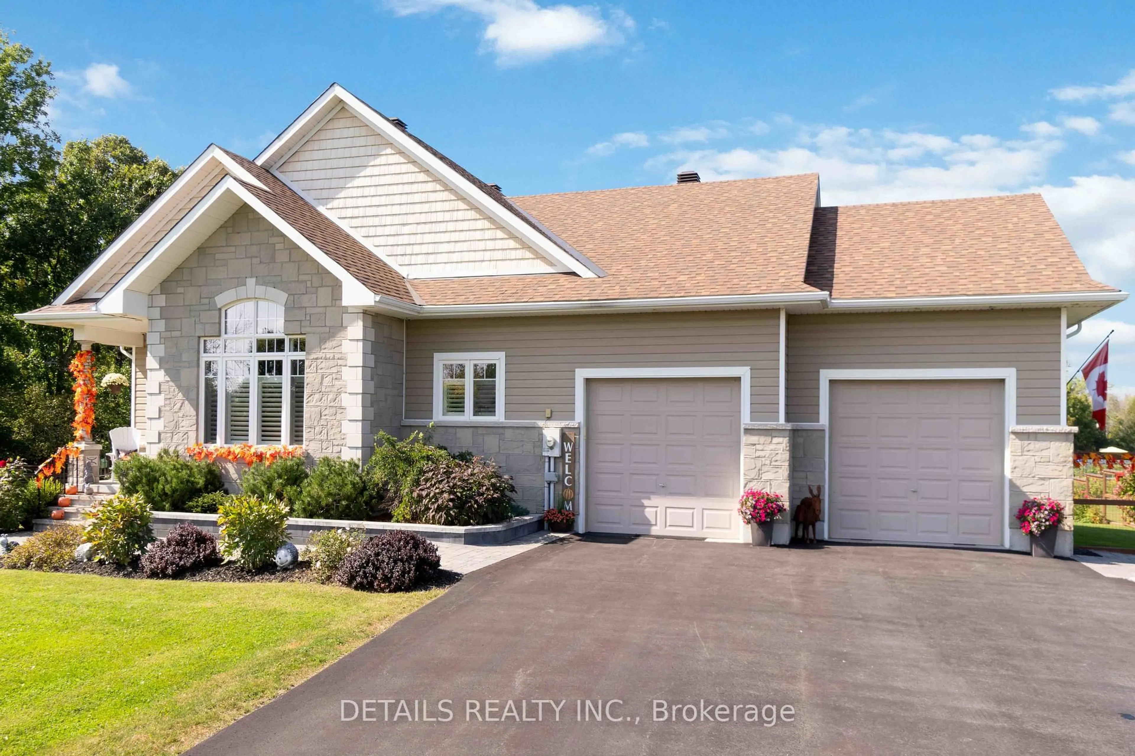 Home with vinyl exterior material, unknown for 176 Malcolms Way, Smiths Falls Ontario K7A 4S7