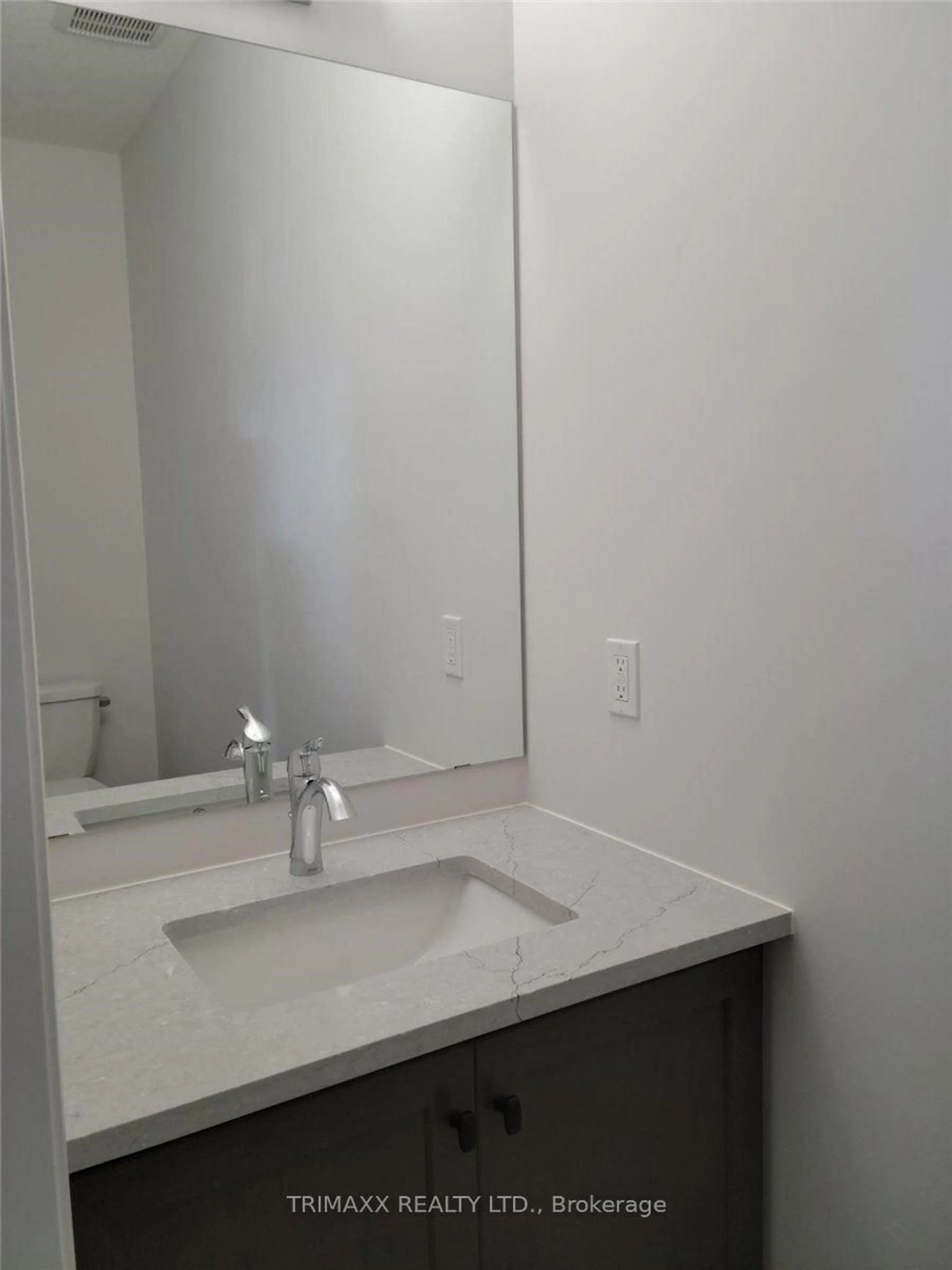 A pic of a room for 137 Marconi Crt, London East Ontario N5V 0C9