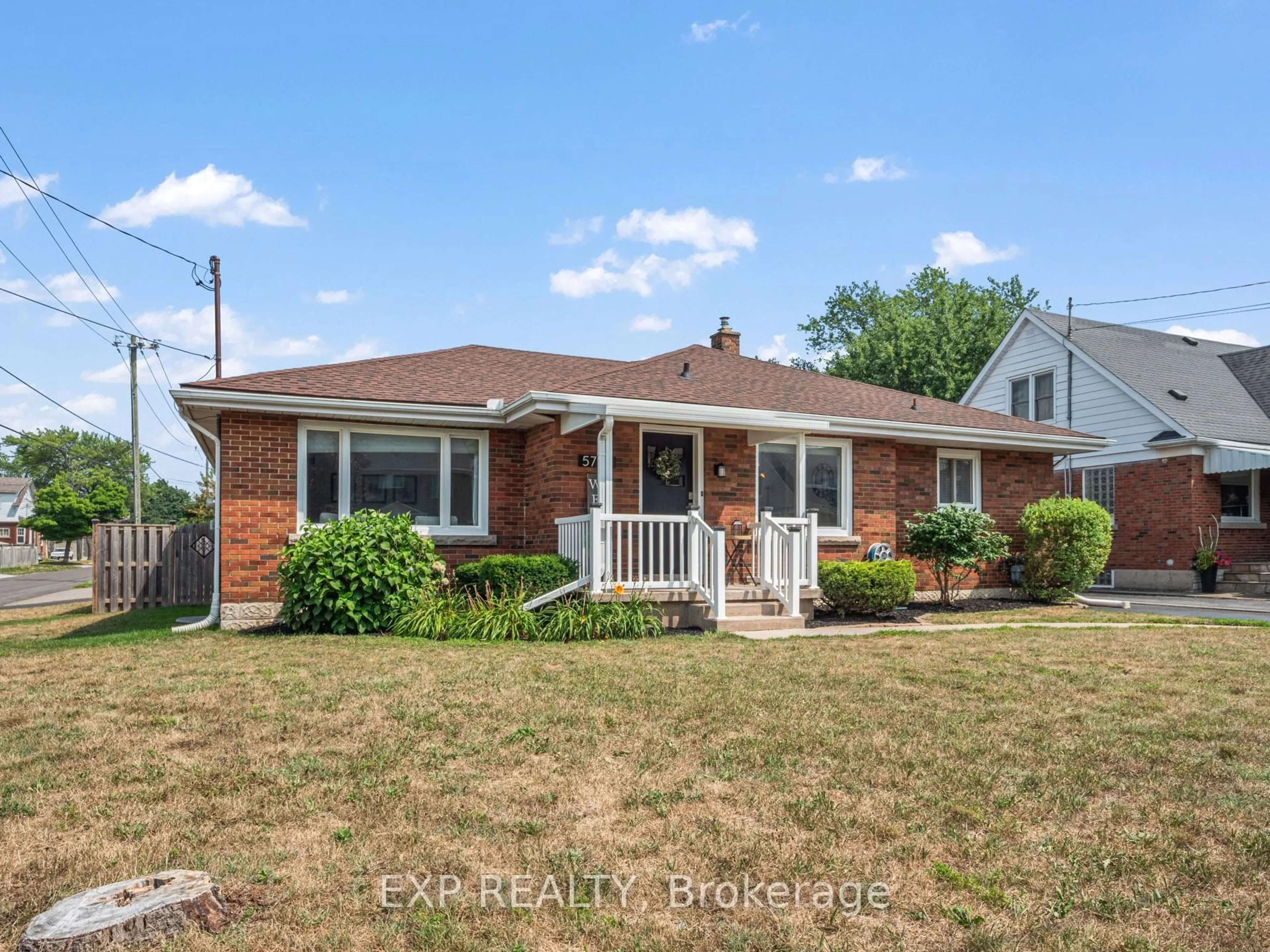 Home with brick exterior material, street for 5760 Byng Ave, Niagara Falls Ontario L2G 5E2