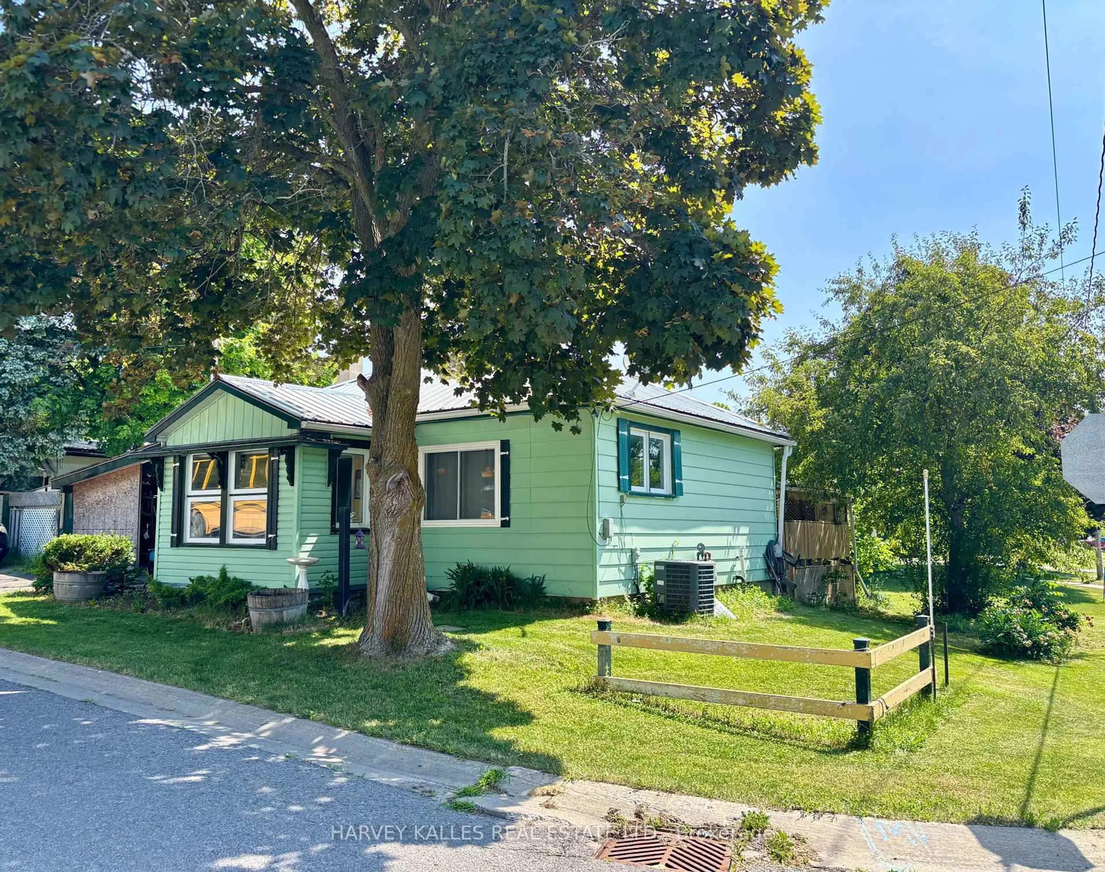 A pic from outside/outdoor area/front of a property/back of a property/a pic from drone, street for 30 Maitland St, Prince Edward County Ontario K0K 2T0