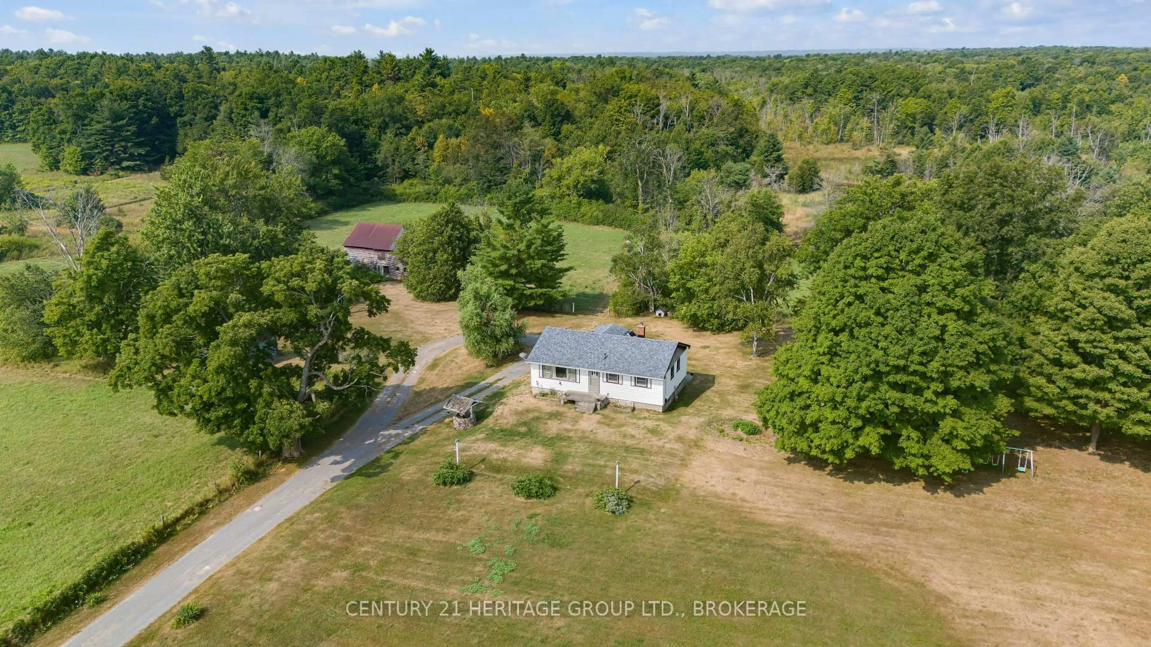 A pic from outside/outdoor area/front of a property/back of a property/a pic from drone, unknown for 3977 Stage Coach Rd, Sydenham Ontario K0H 2T0