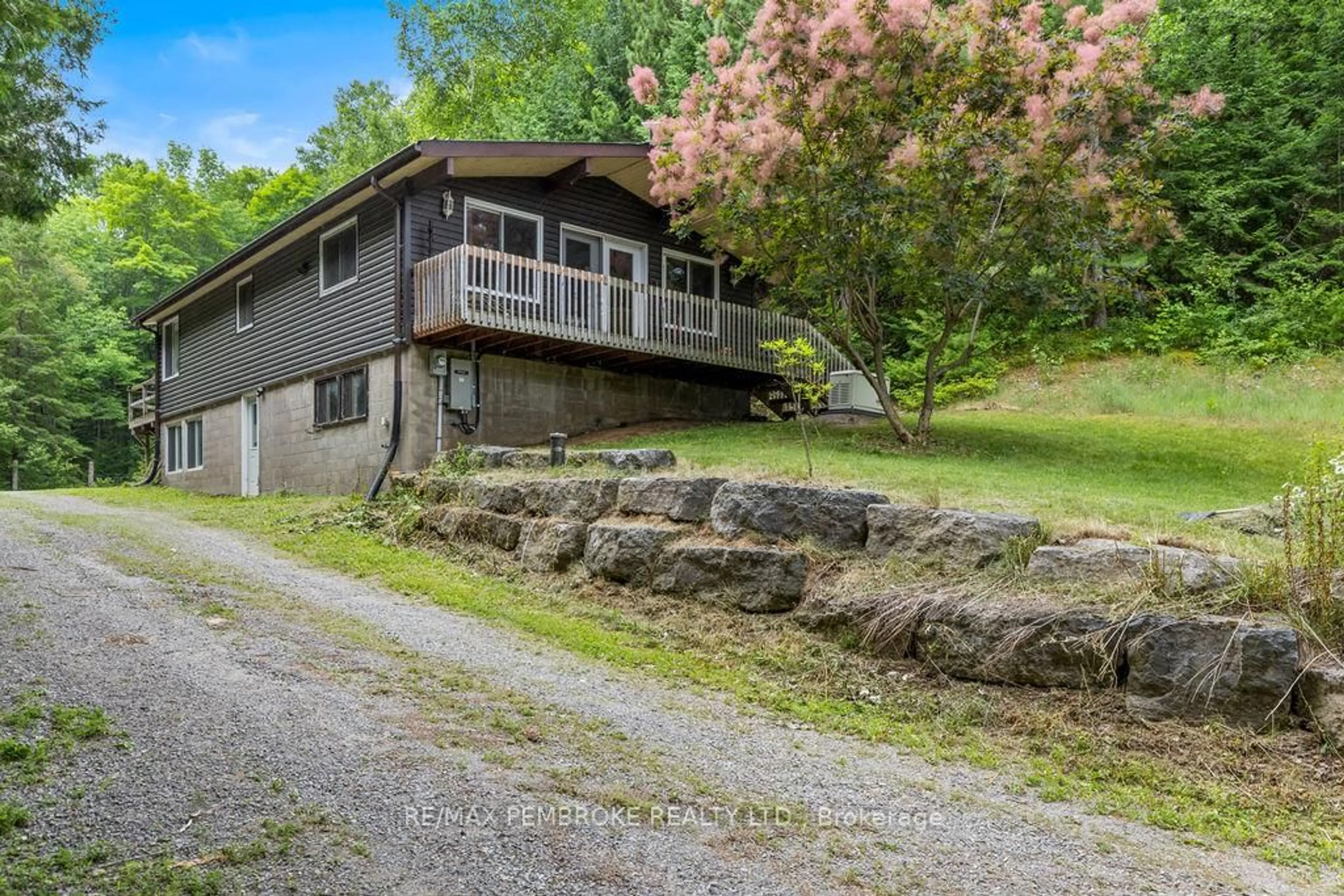 A pic from outside/outdoor area/front of a property/back of a property/a pic from drone, unknown for 194 Klondike Rd, Eganville Ontario K0J 1T0
