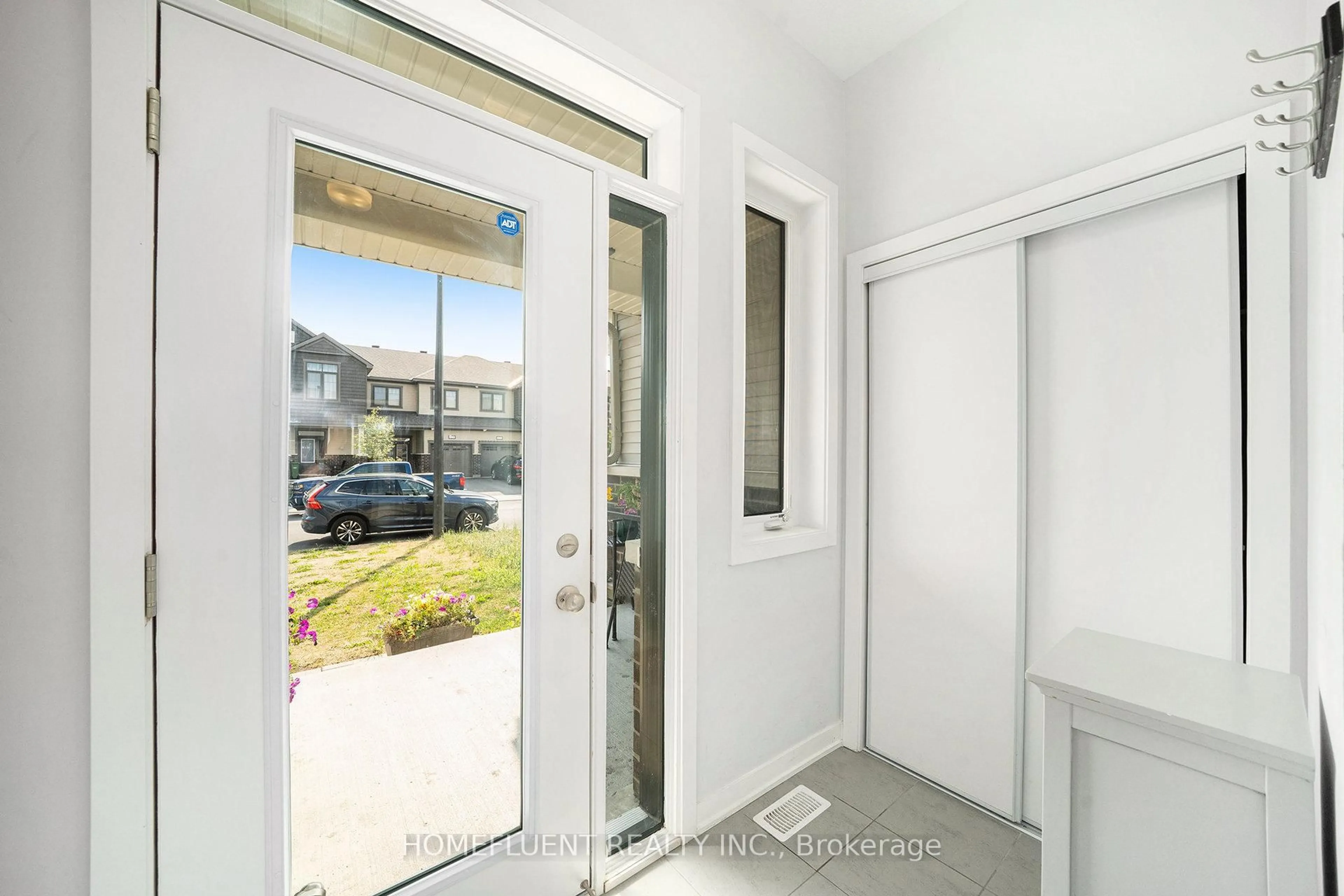 Indoor entryway for 626 Allied Mews, Ottawa Ontario K2S 3A1