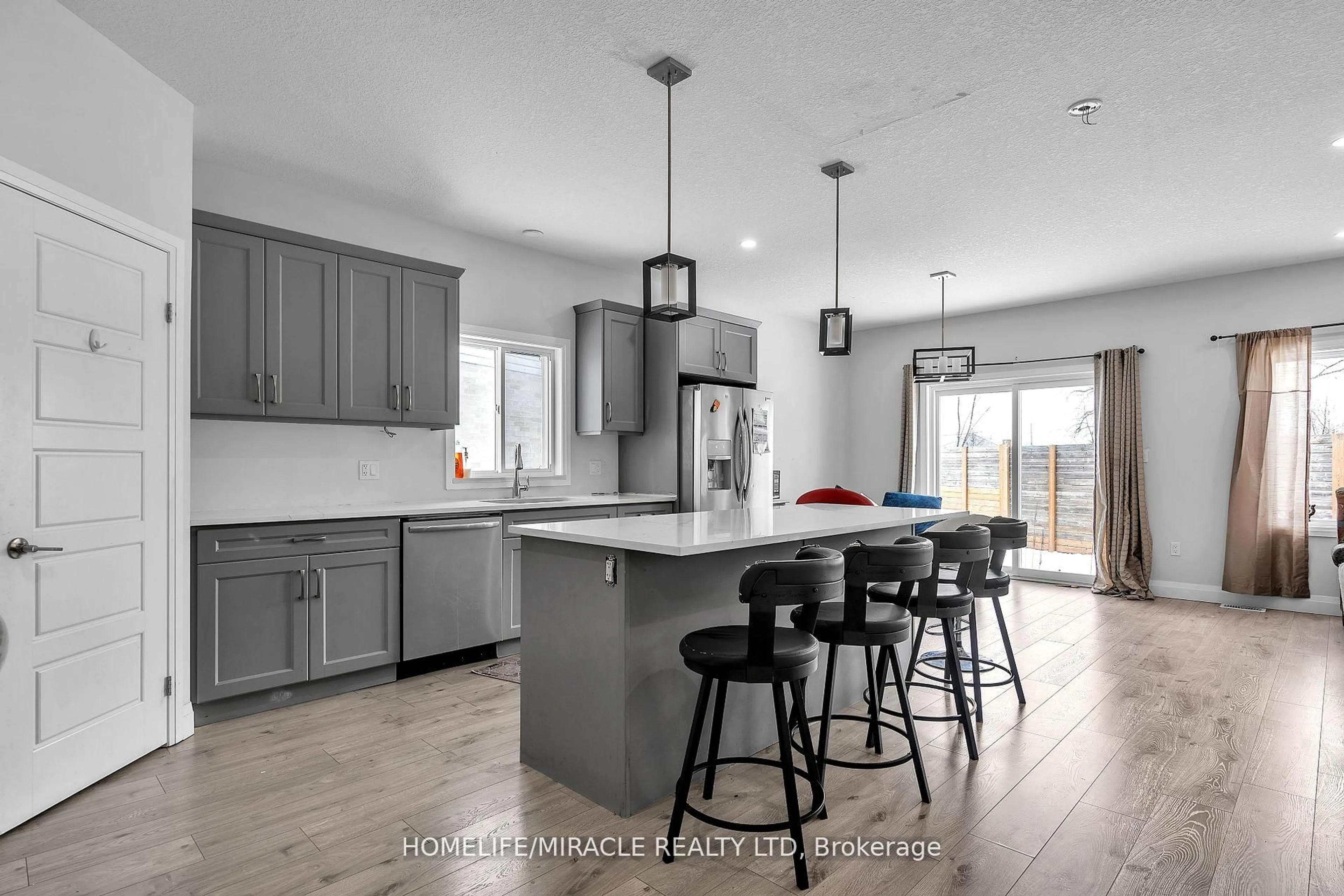 Open concept kitchen, unknown for 121 Marconi Crt, London East Ontario N5V 0C9