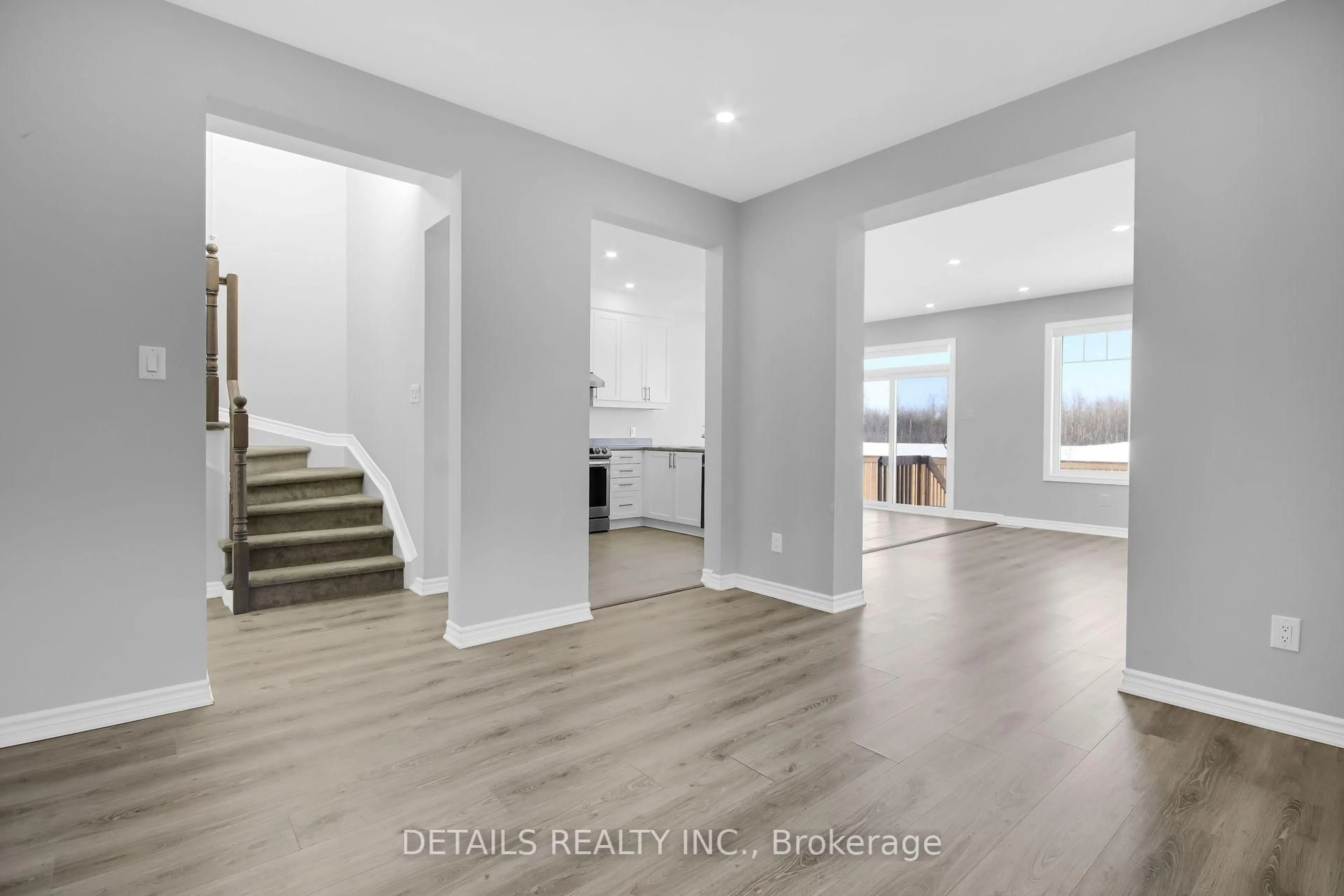 Indoor entryway for 116 Unity Pl, Ottawa Ontario K2S 2Y8