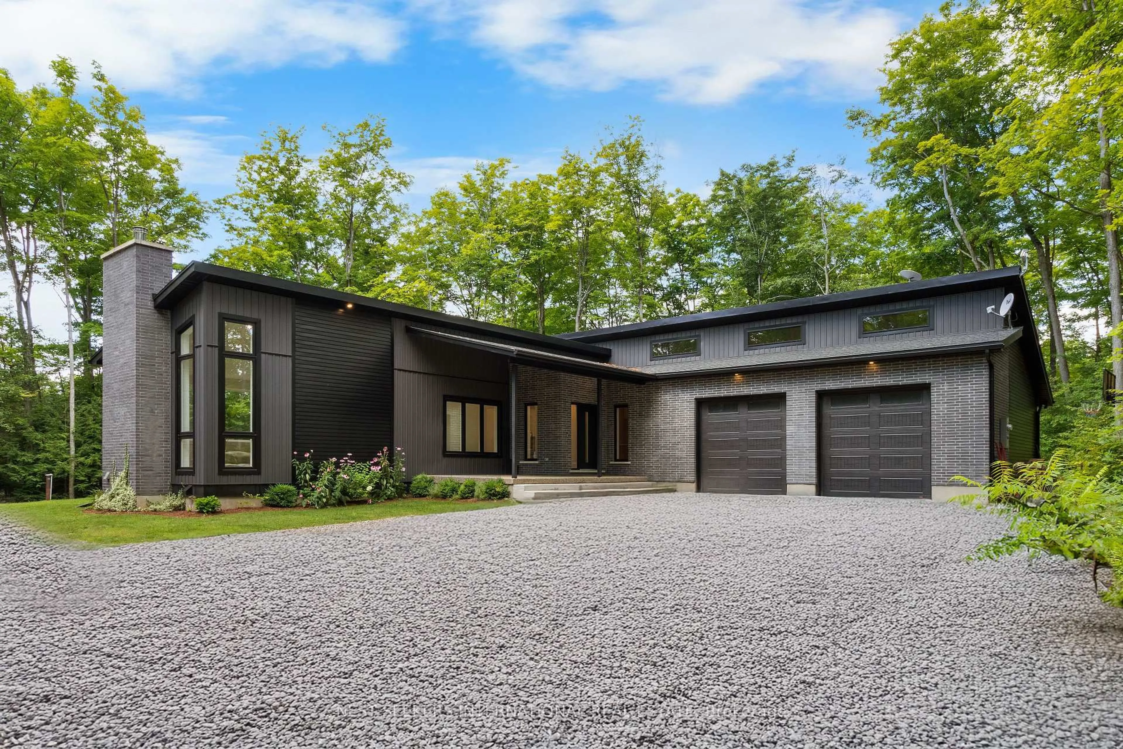 Home with brick exterior material, street for 4386 Watson Rd, Puslinch Ontario N0B 2J0