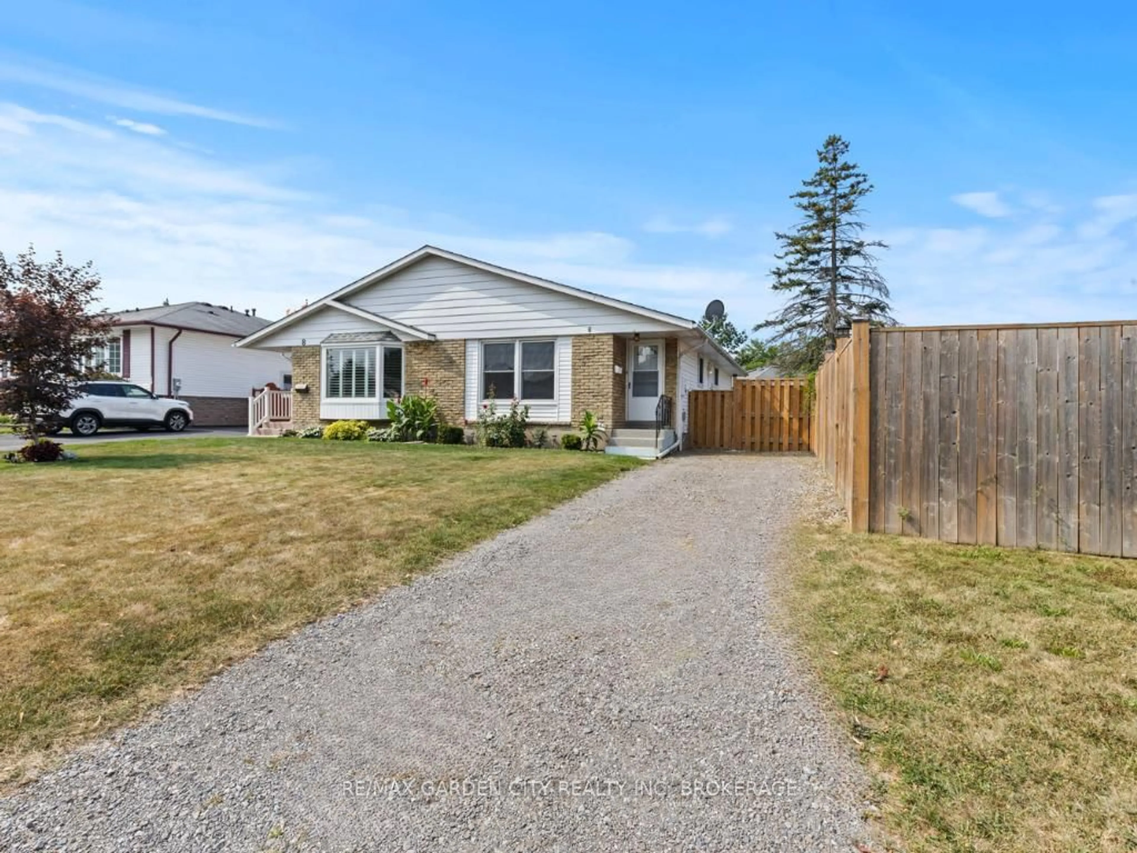 Unknown for 6 McCordick Dr, St. Catharines Ontario L2N 6S3