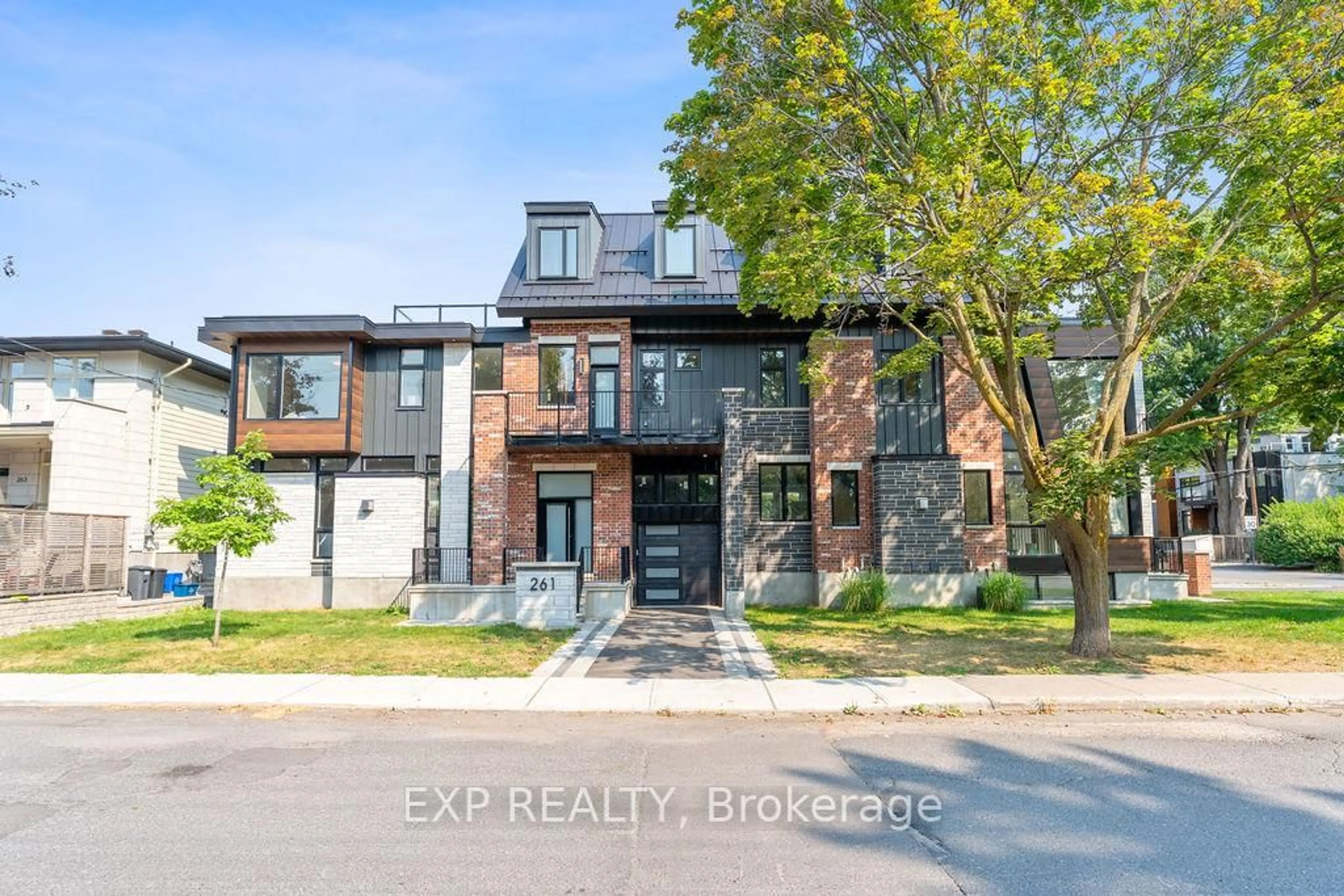 Home with brick exterior material, street for 261 Dovercourt Ave, Ottawa Ontario K1Z 5P5