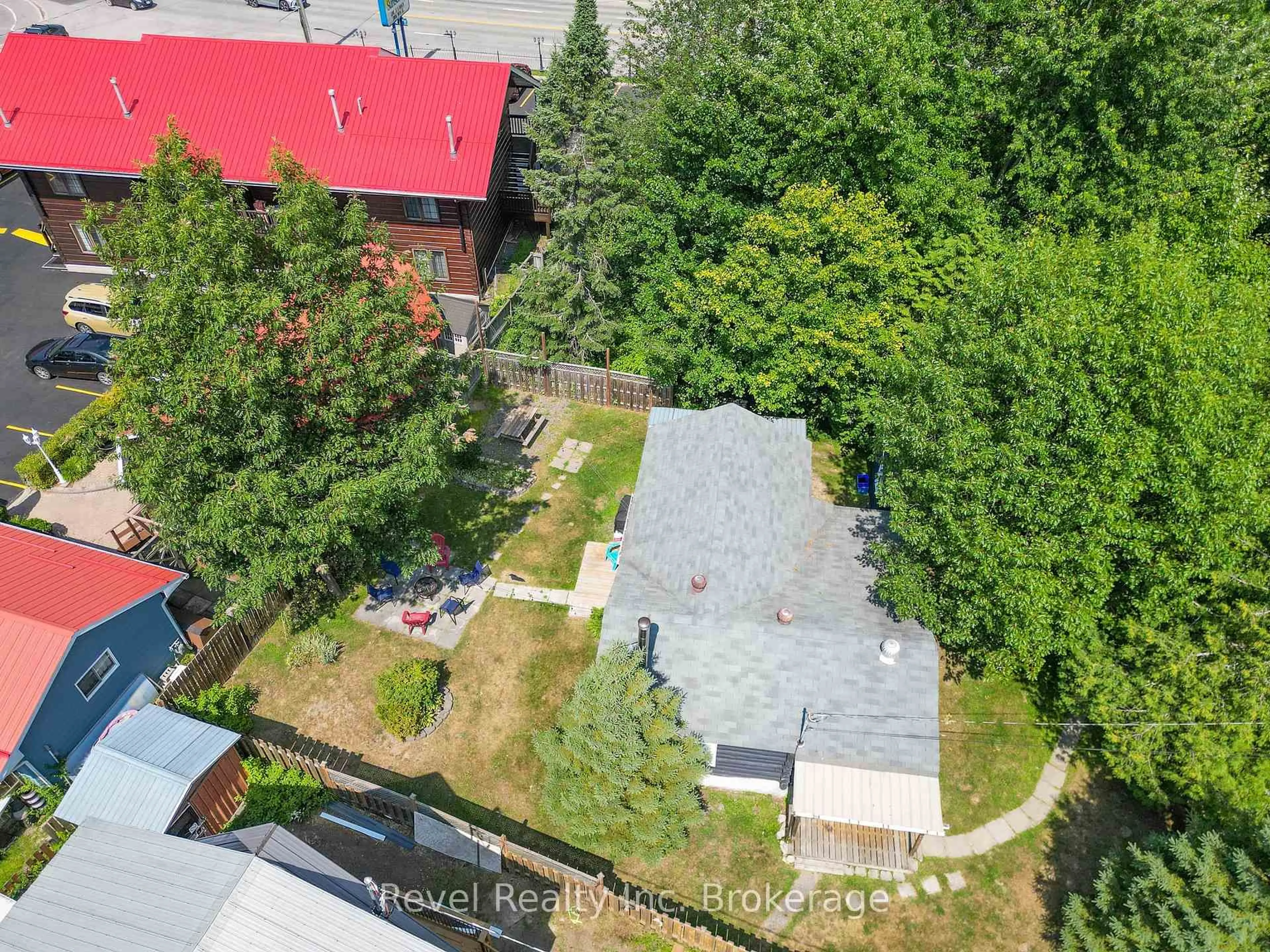 A pic from outside/outdoor area/front of a property/back of a property/a pic from drone, unknown for 14 and 120-121 Mowat Cres, North Bay Ontario P1A 1R5
