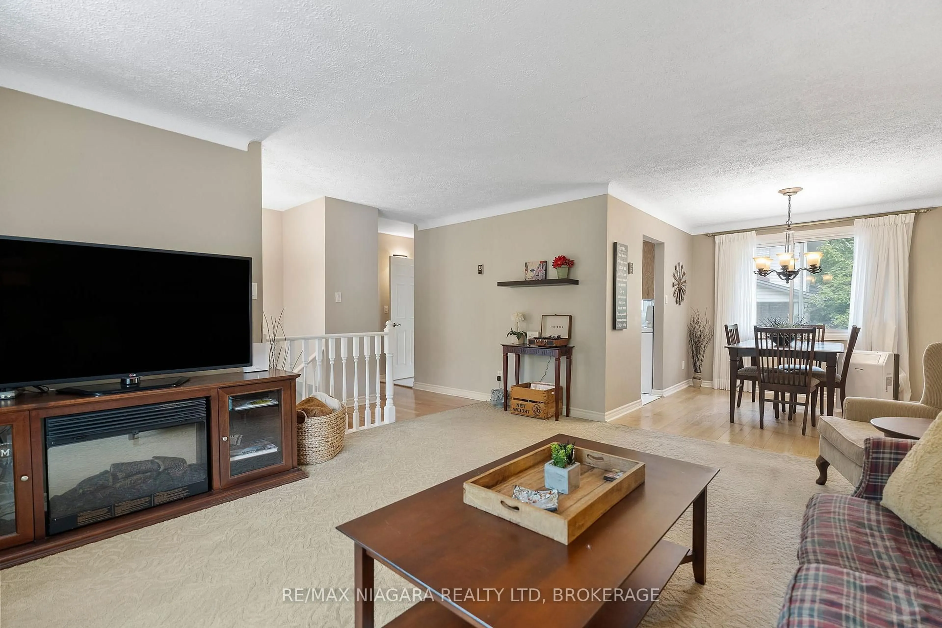 Unknown for 6841 Dellpark Dr, Niagara Falls Ontario L2J 3G8
