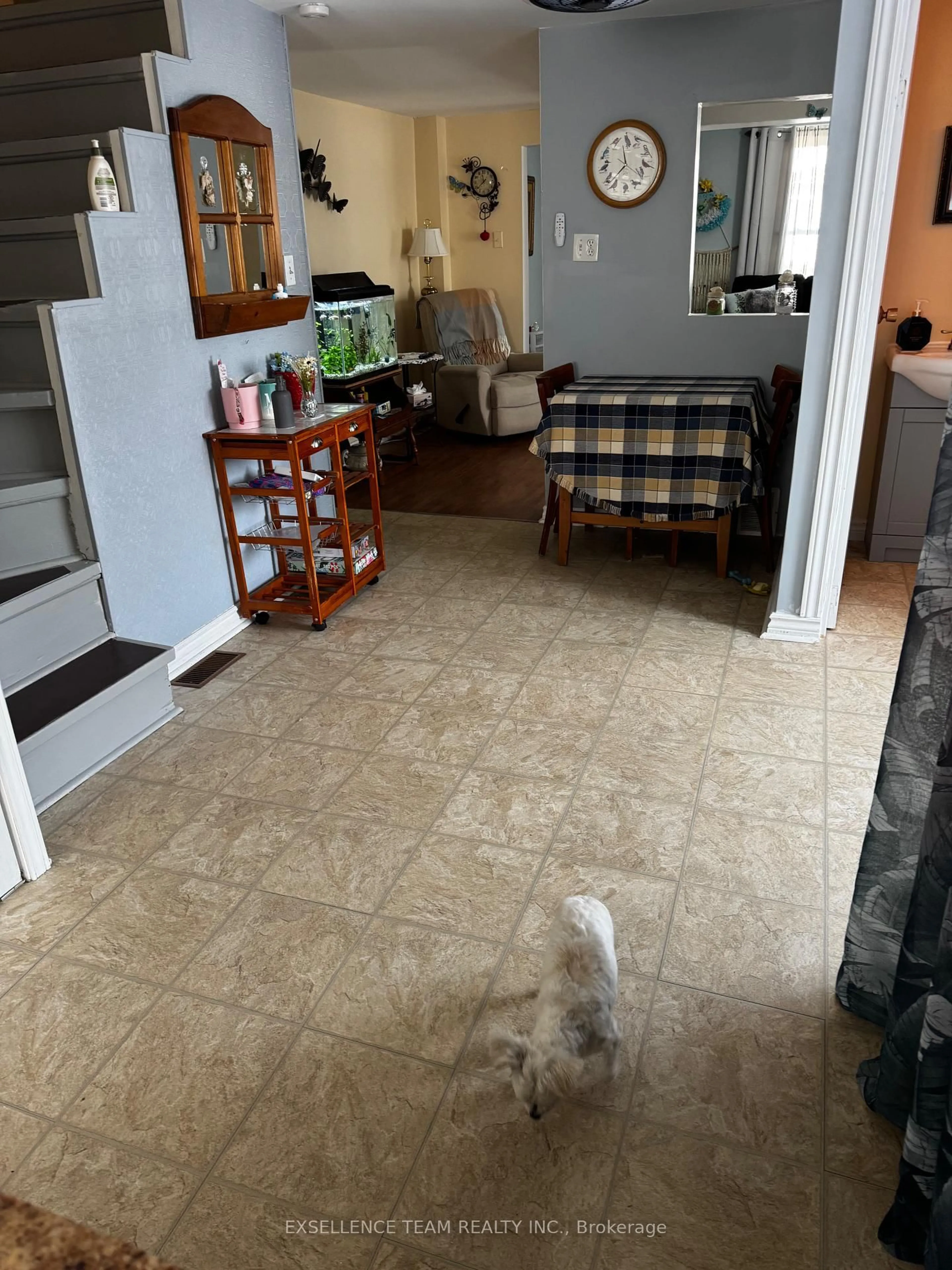 A pic of a room for 302 Seventh St, Cornwall Ontario K6J 2Y5