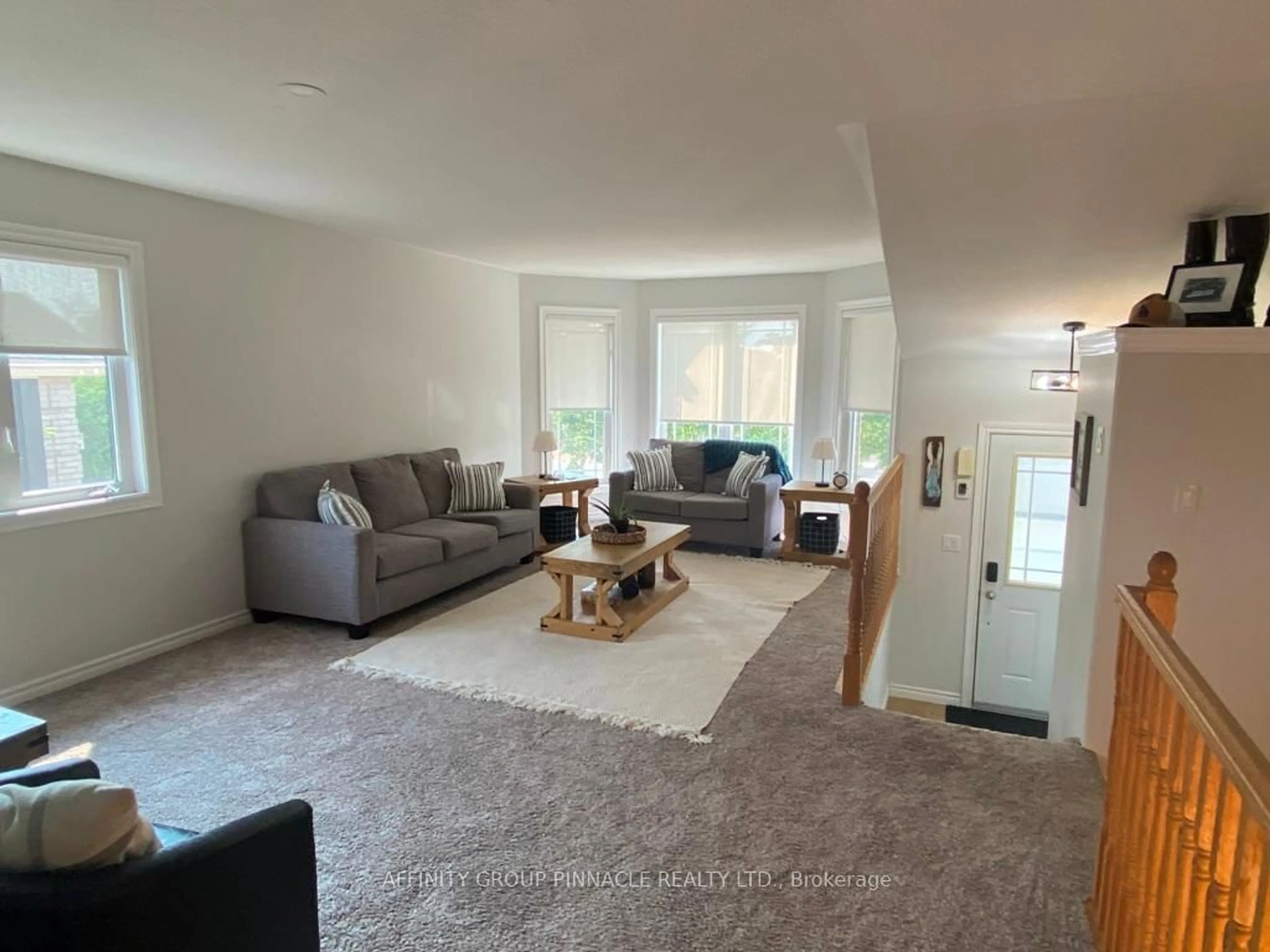 Living room with furniture, unknown for 37 Springdale Dr, Kawartha Lakes Ontario K9V 4R1