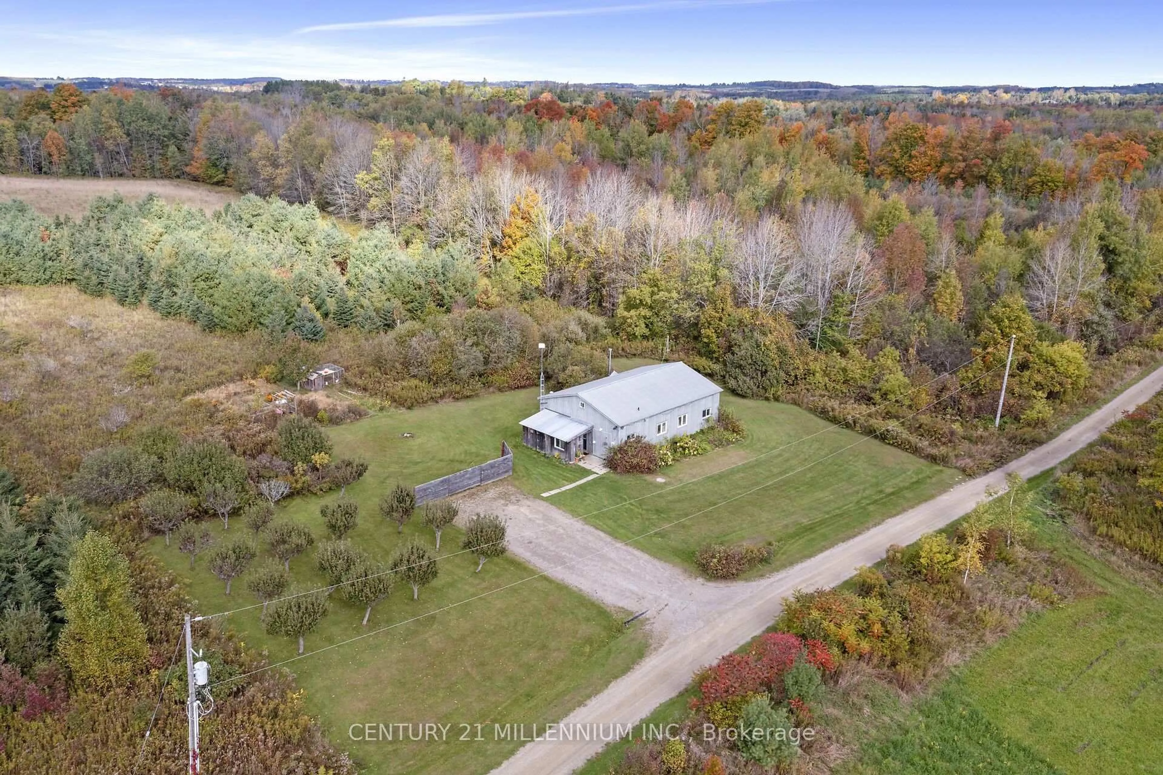 A pic from outside/outdoor area/front of a property/back of a property/a pic from drone, unknown for 5880 Winston Churchill Blvd, Erin Ontario N0B 1T0