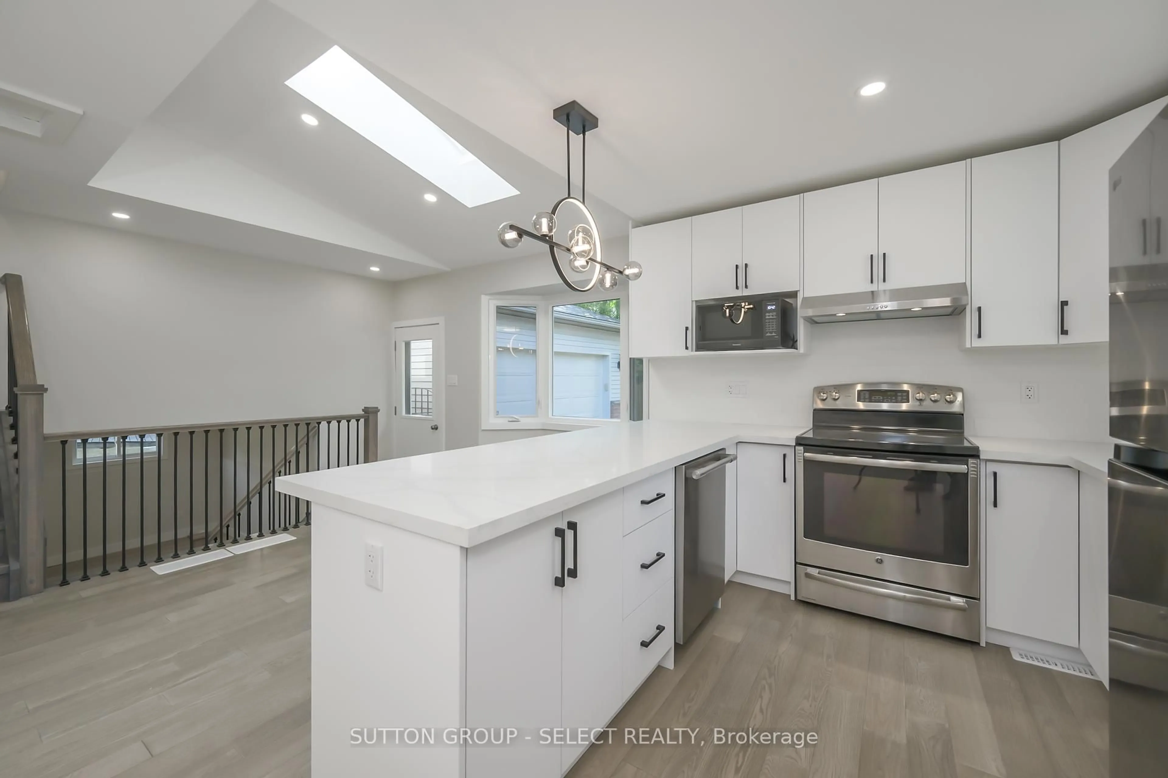 Open concept kitchen, ceramic/tile floor for 34 Ripley Rd, London East Ontario N5V 3V1