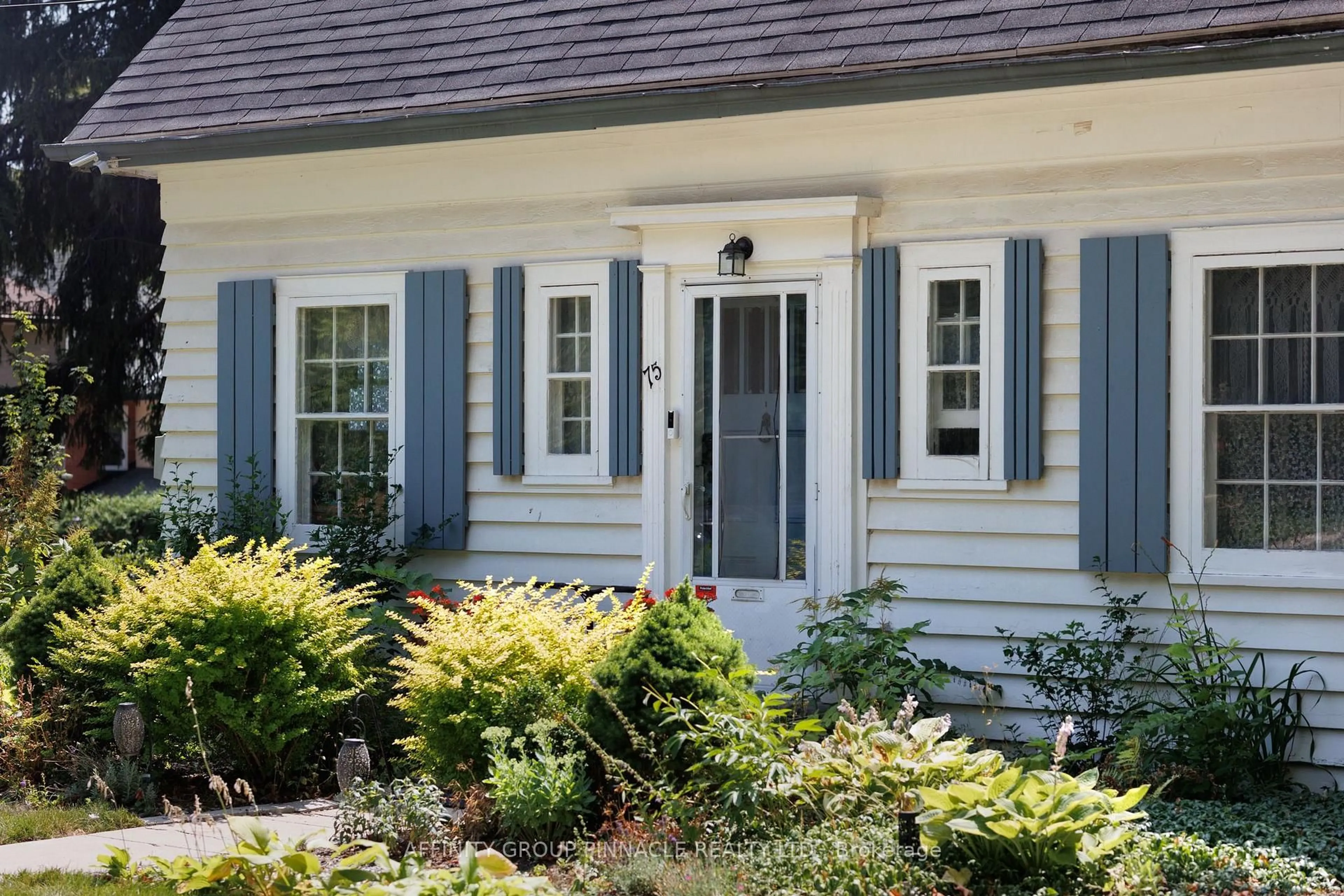 Home with vinyl exterior material, street for 75 Bond St, Kawartha Lakes Ontario K9V 3R5